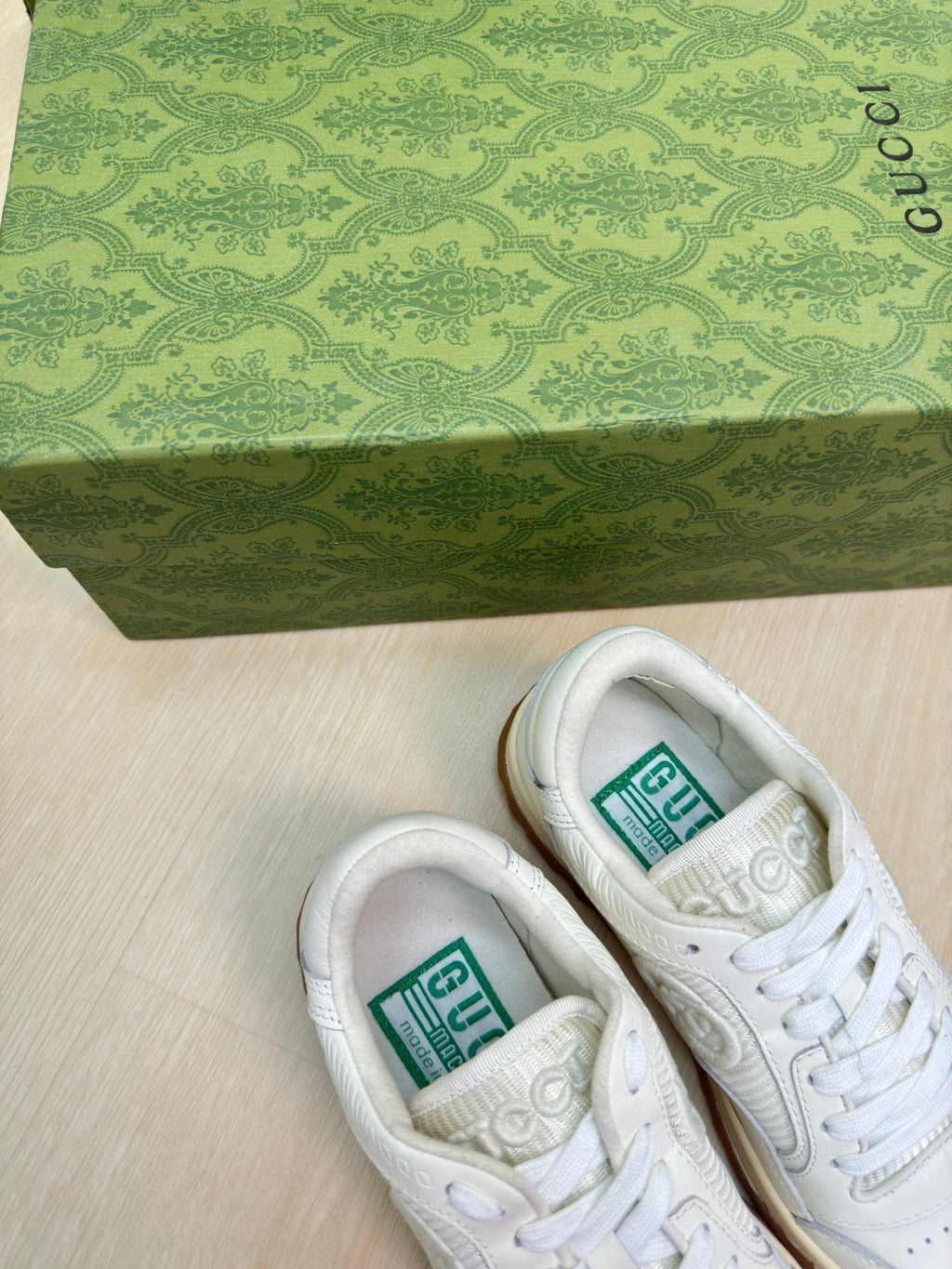 GUCCI INTERLOCKING G SNEAKER WHITE BEIGE CALFSKIN AND FABRIC