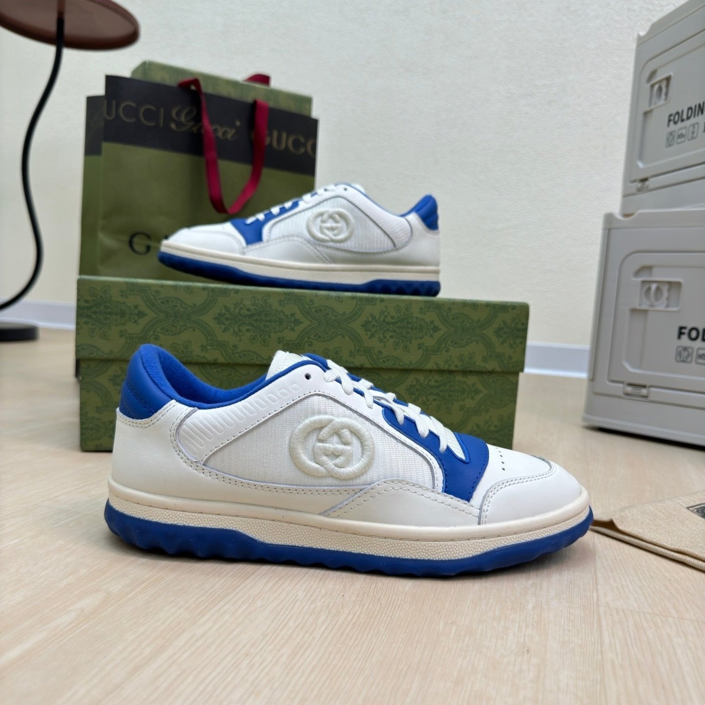 GUCCI INTERLOCKING G SNEAKER BLUE WHITE CALFSKIN AND FABRIC