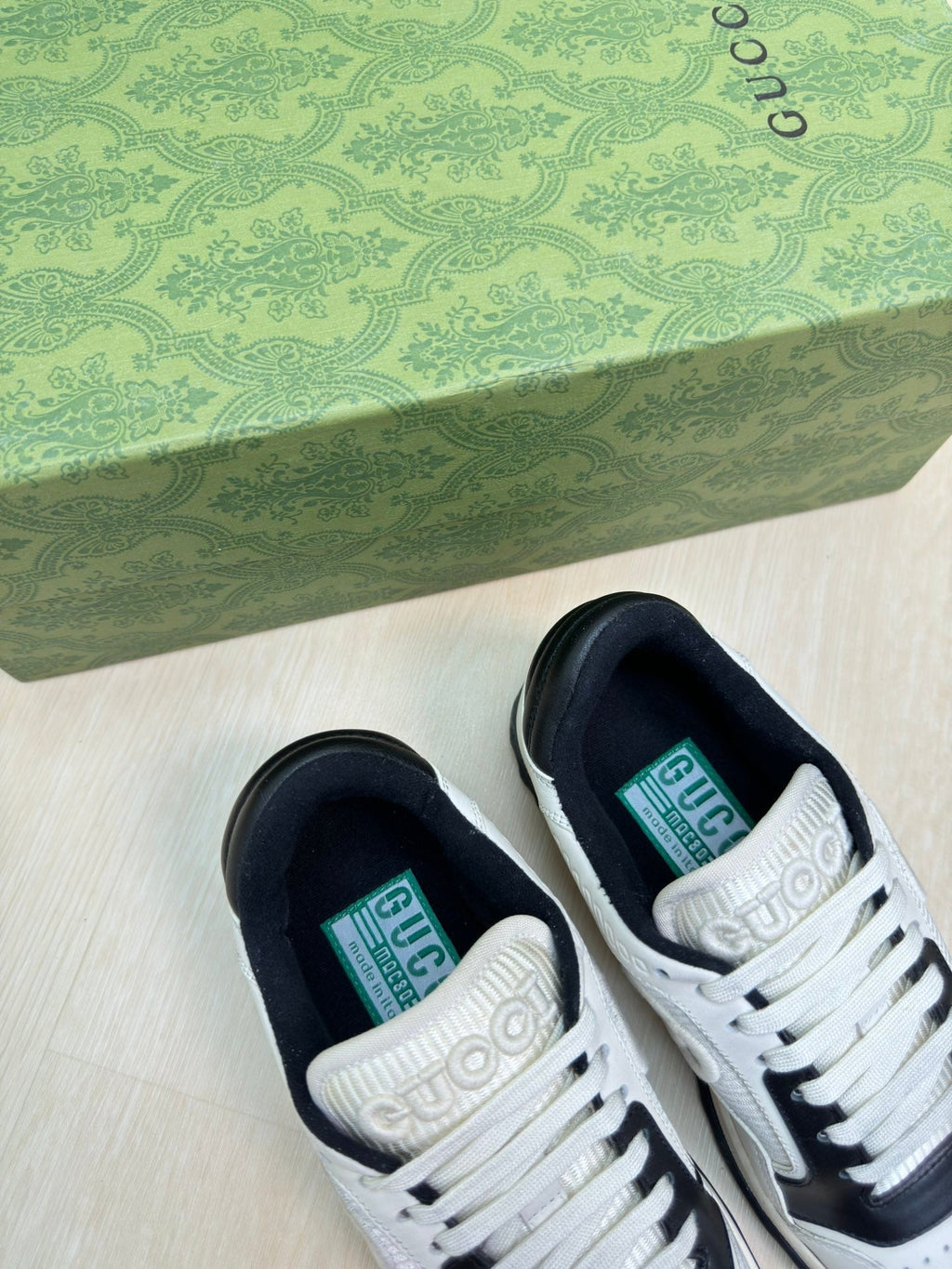 GUCCI INTERLOCKING G SNEAKER BLACK WHITE CALFSKIN AND FABRIC