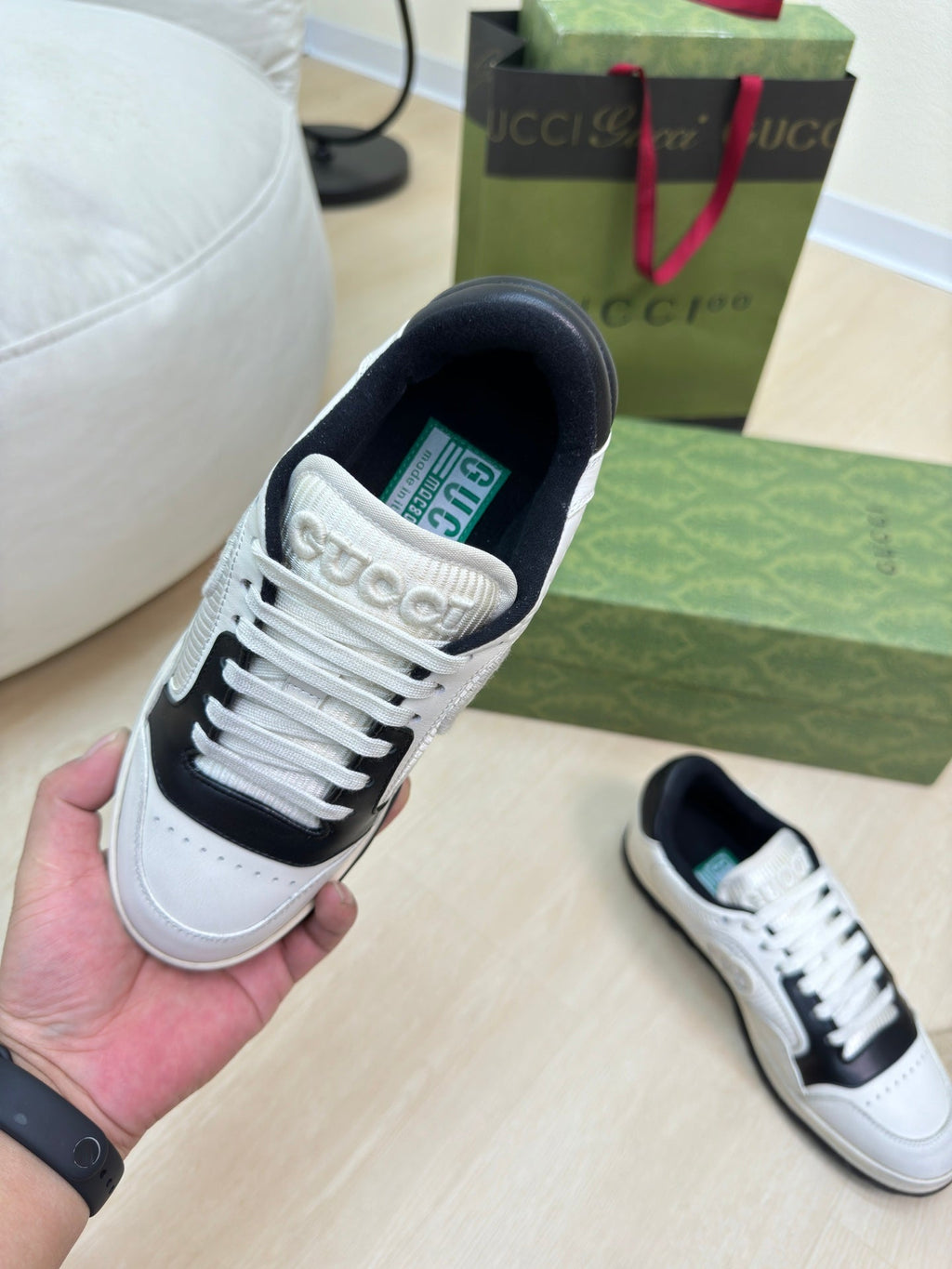 GUCCI INTERLOCKING G SNEAKER BLACK WHITE CALFSKIN AND FABRIC