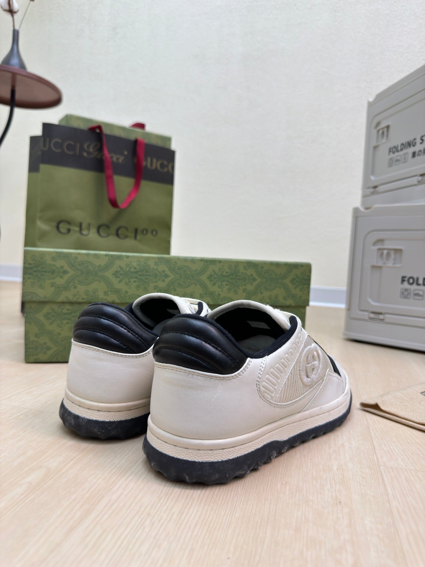 GUCCI INTERLOCKING G SNEAKER BLACK WHITE CALFSKIN AND FABRIC
