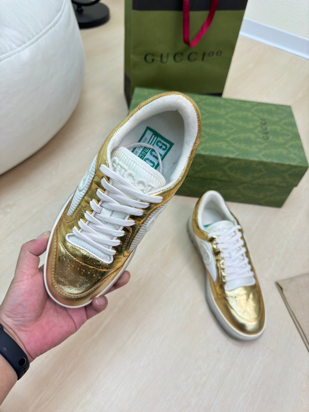 GUCCI INTERLOCKING G SNEAKER GOLD CALFSKIN AND FABRIC