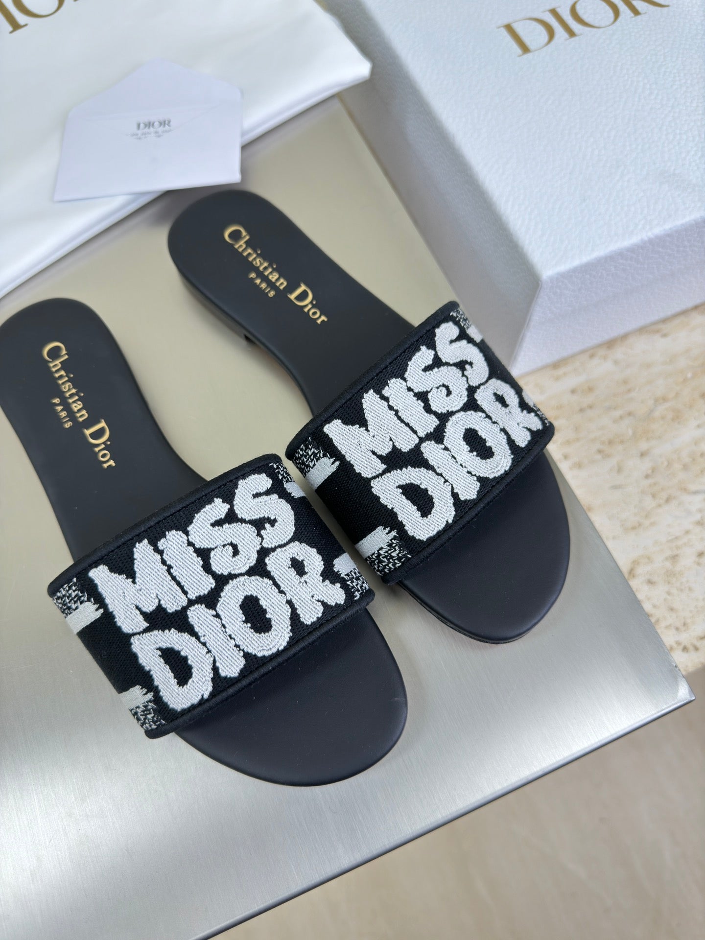 DIOR DWAY SLIDE EMBROIDERED COTTON AND BLACK MISS  ALLOVER MOTIF