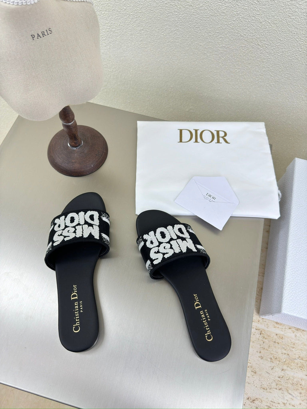 DIOR DWAY SLIDE EMBROIDERED COTTON AND BLACK MISS  ALLOVER MOTIF