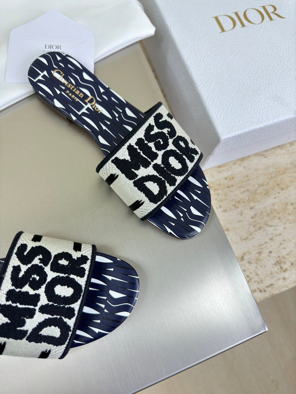 DIOR DWAY SLIDE EMBROIDERED COTTON AND NAVY BLUE MISS  ALLOVER MOTIF