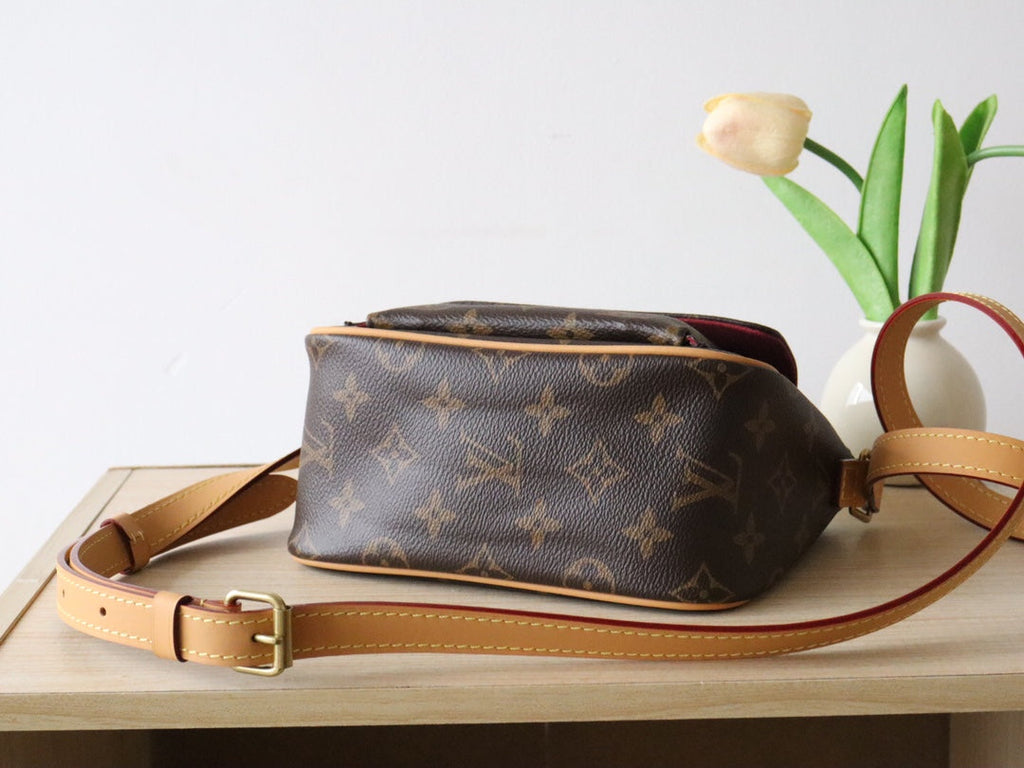 LOUIS VUITTON LV 25S SHOULDER BAG 19 IN BROWN MONOGRAM CALFSKIN GOLD HARDWRE