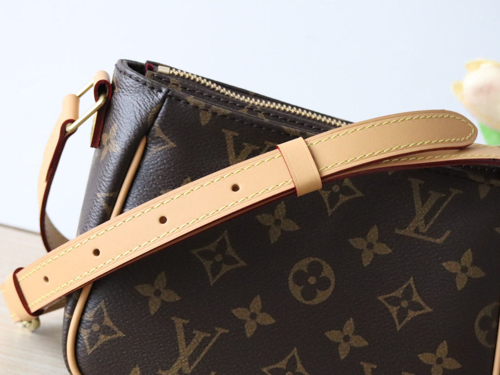 LOUIS VUITTON LV 25S SHOULDER BAG 19 IN BROWN MONOGRAM CALFSKIN GOLD HARDWARE