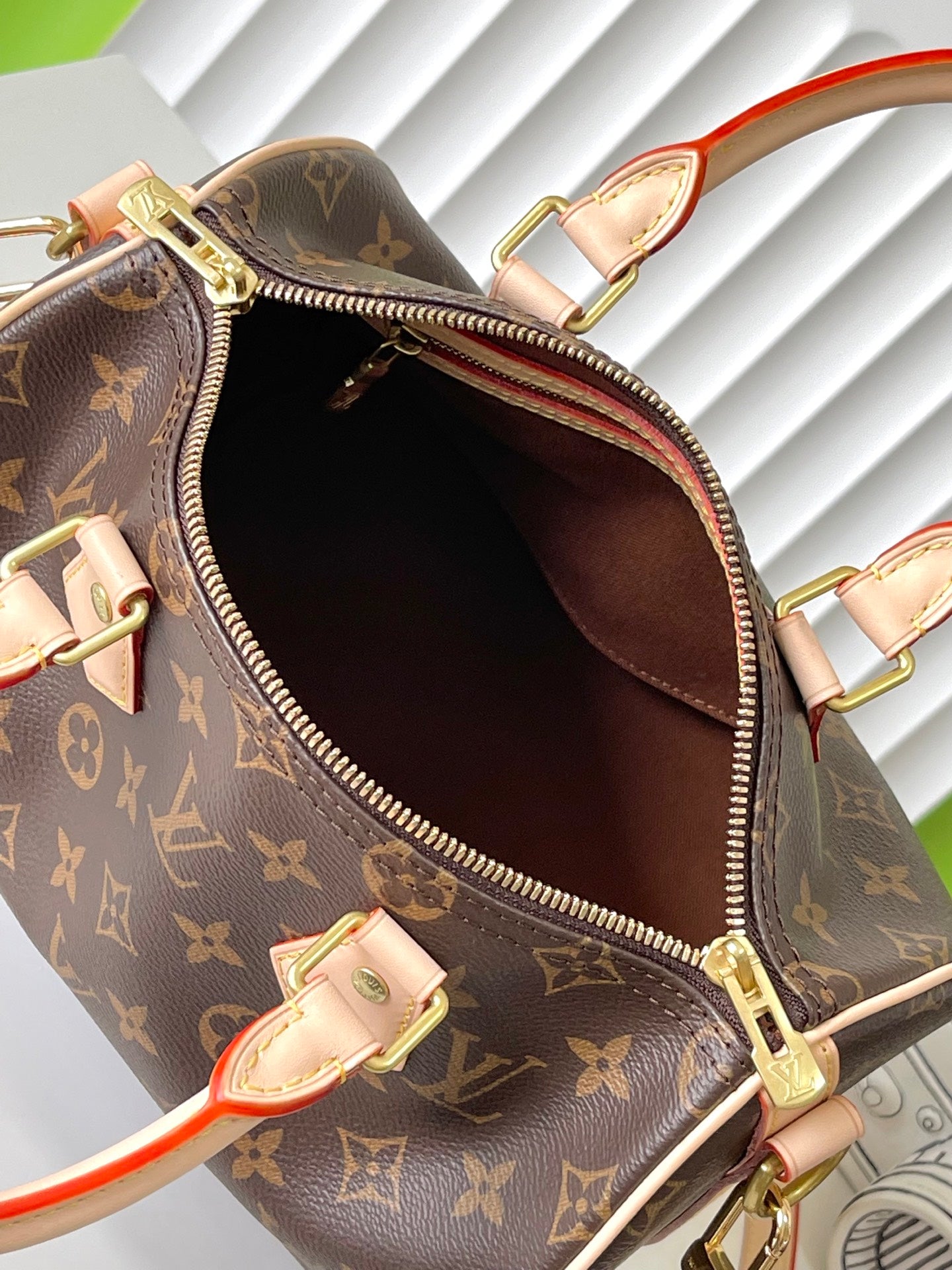 LOUIS VUITTON SPEEDY BANDOLIÈRE 25 IN BROWN MONOGRAM CANVAS GOLD HARDWARE
