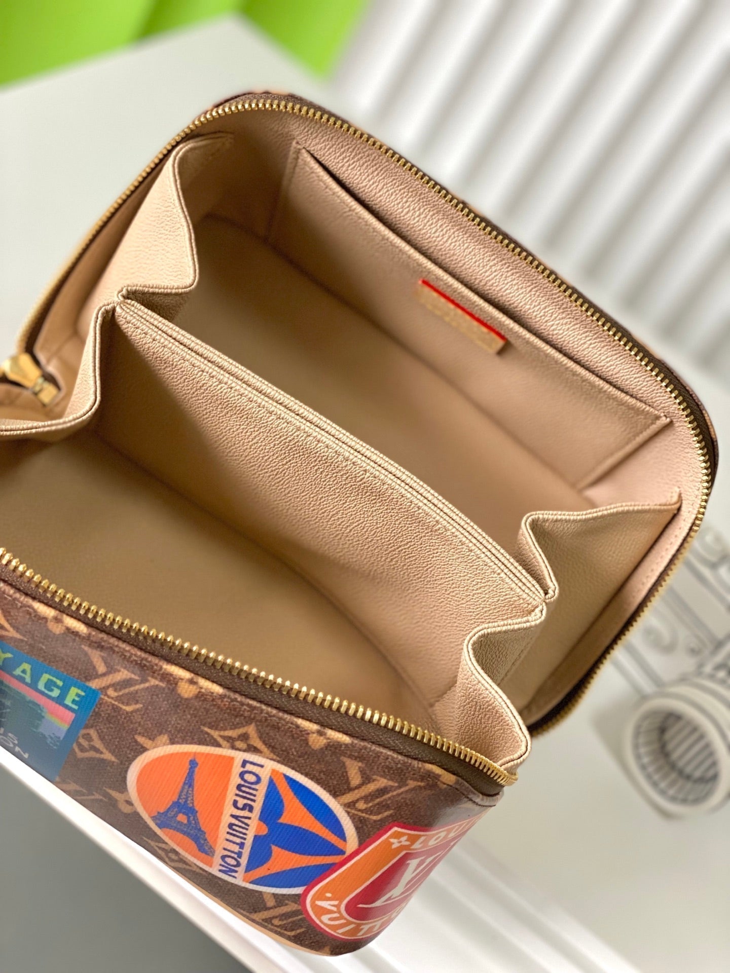 LOUIS VUITTON COMPARTMENTS 24 IN BROWN MONOGRAM CANVAS WITH GOLD LOCK