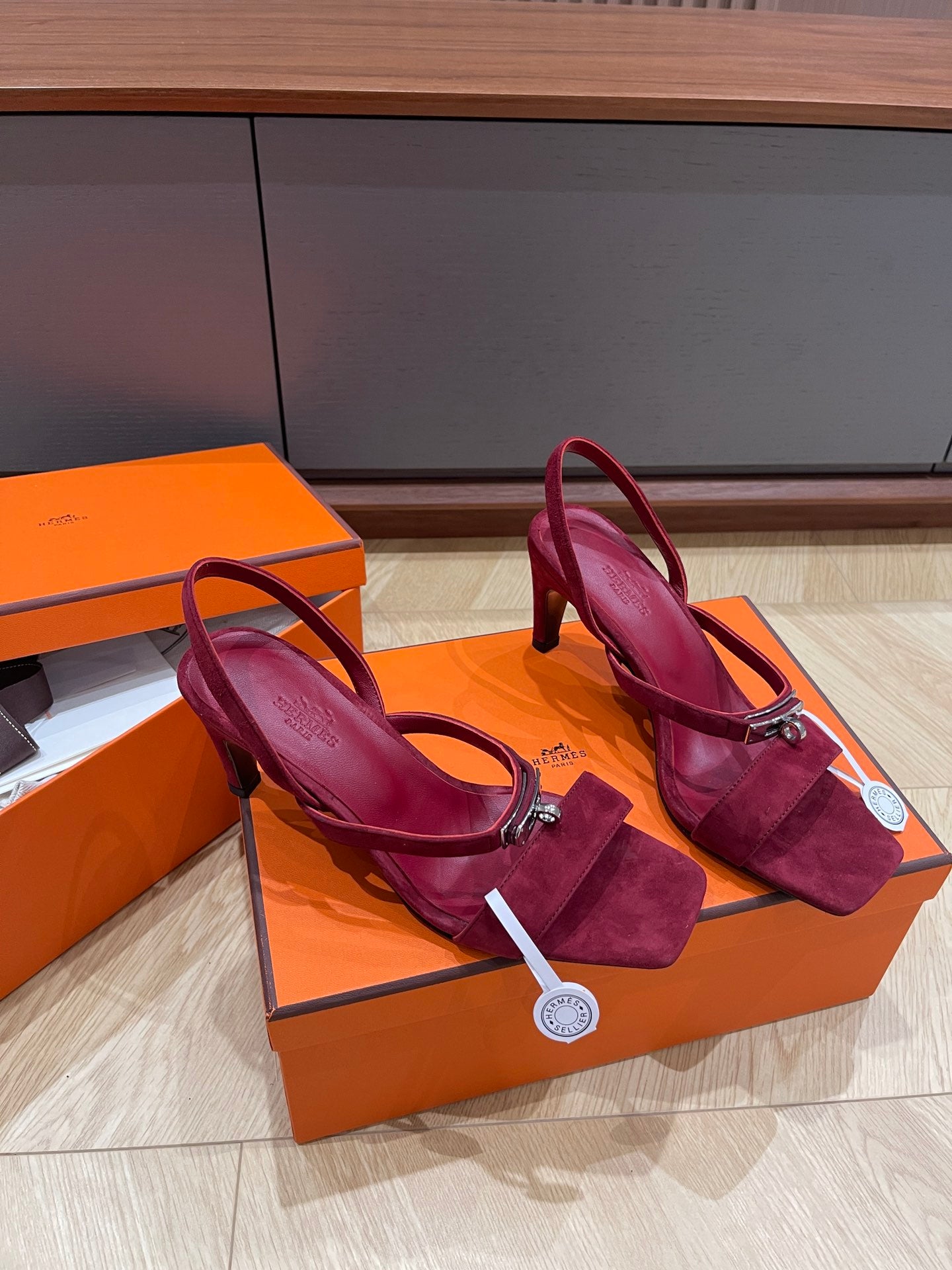 HERMES GLAMOUR 75 SANDAL MULBERRY SUEDE