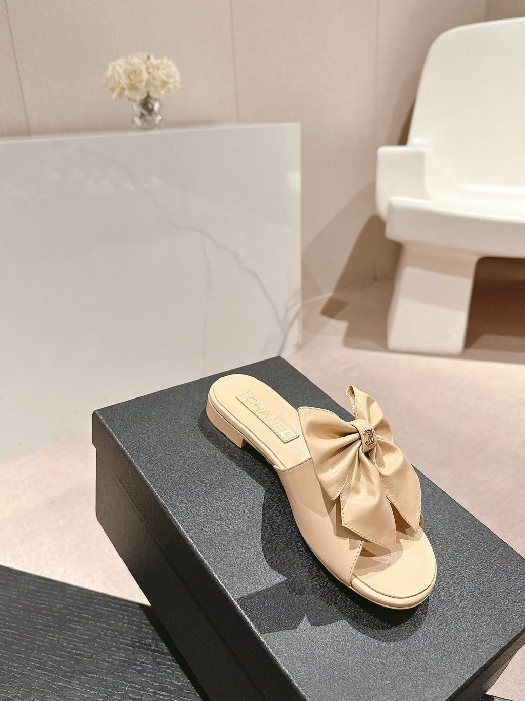 CHANEL BOW LADY SLIPPERS BEIGE CREAM LAMBSKIN