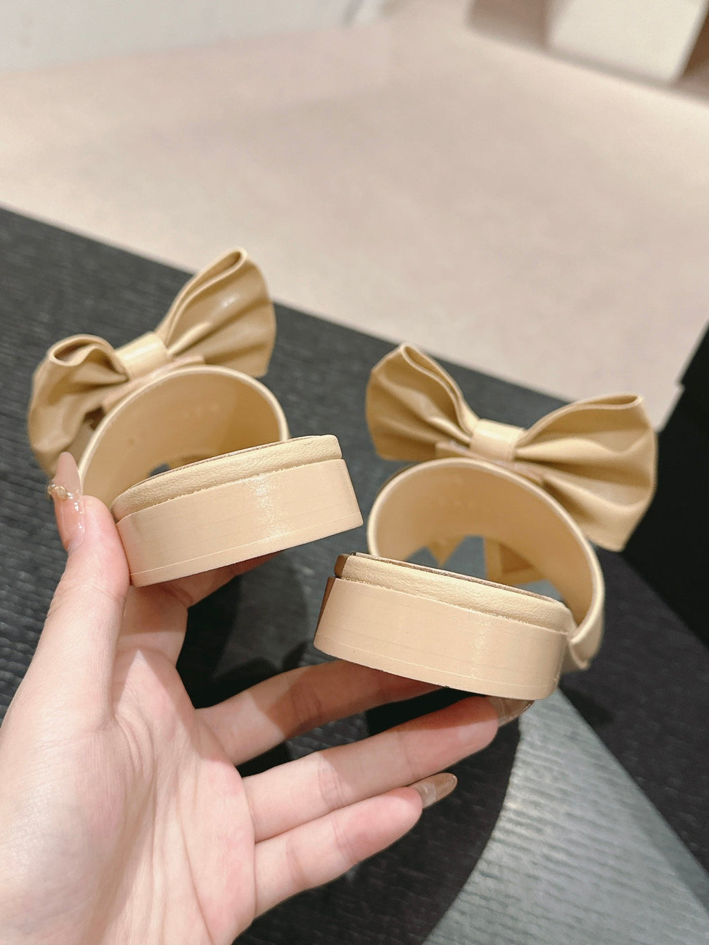 CHANEL BOW LADY SLIPPERS BEIGE CREAM LAMBSKIN