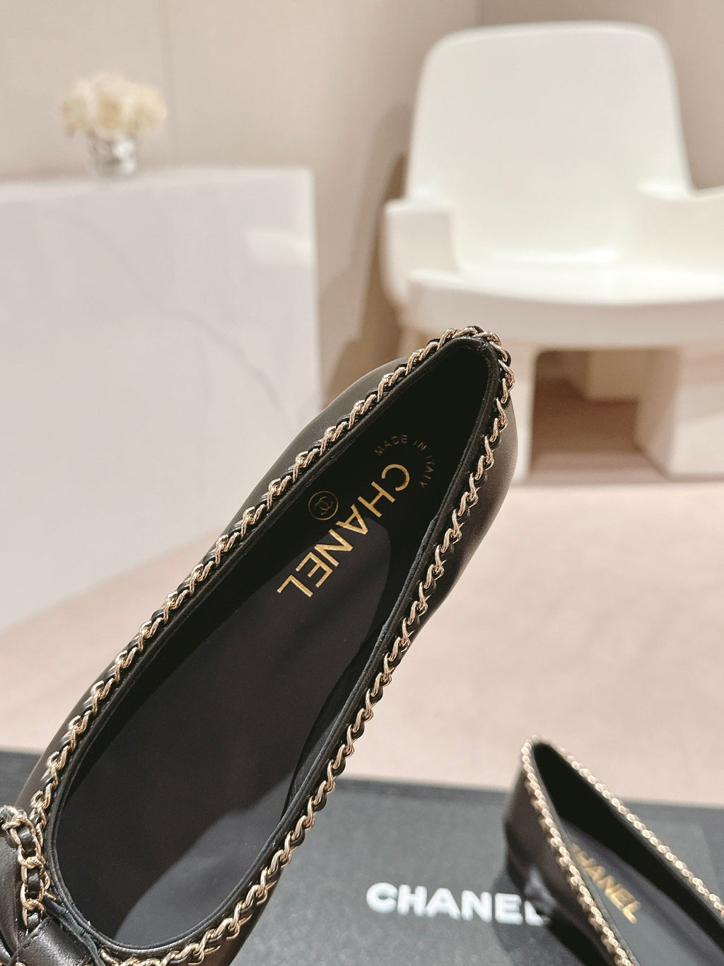 CHANEL BOWKNOT BALLET FLAT IN BLACK SHEEPSKIN
