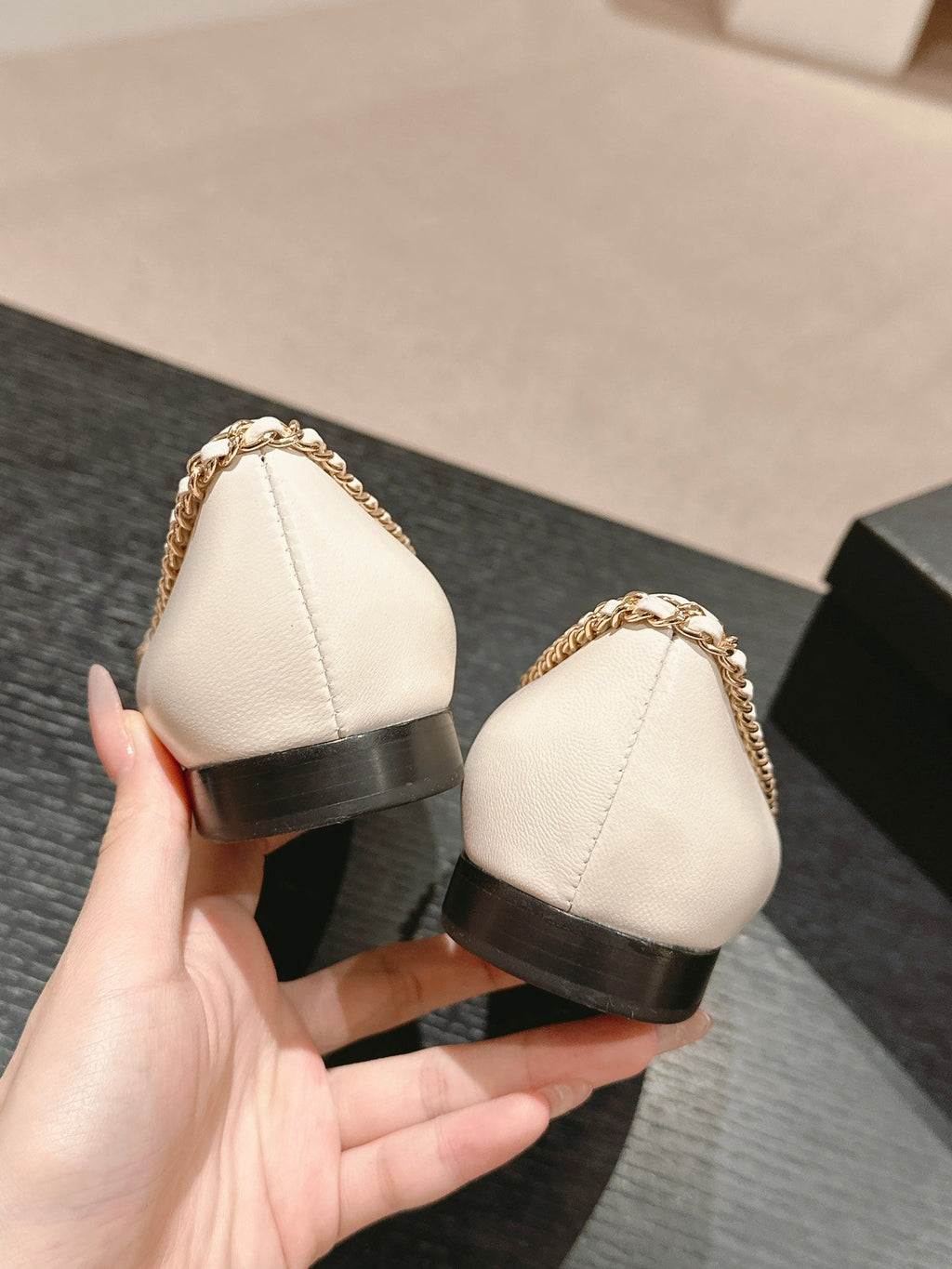 CHANEL BOWKNOT BALLET FLAT IN WHITE MIX BLACK SHEEPSKIN
