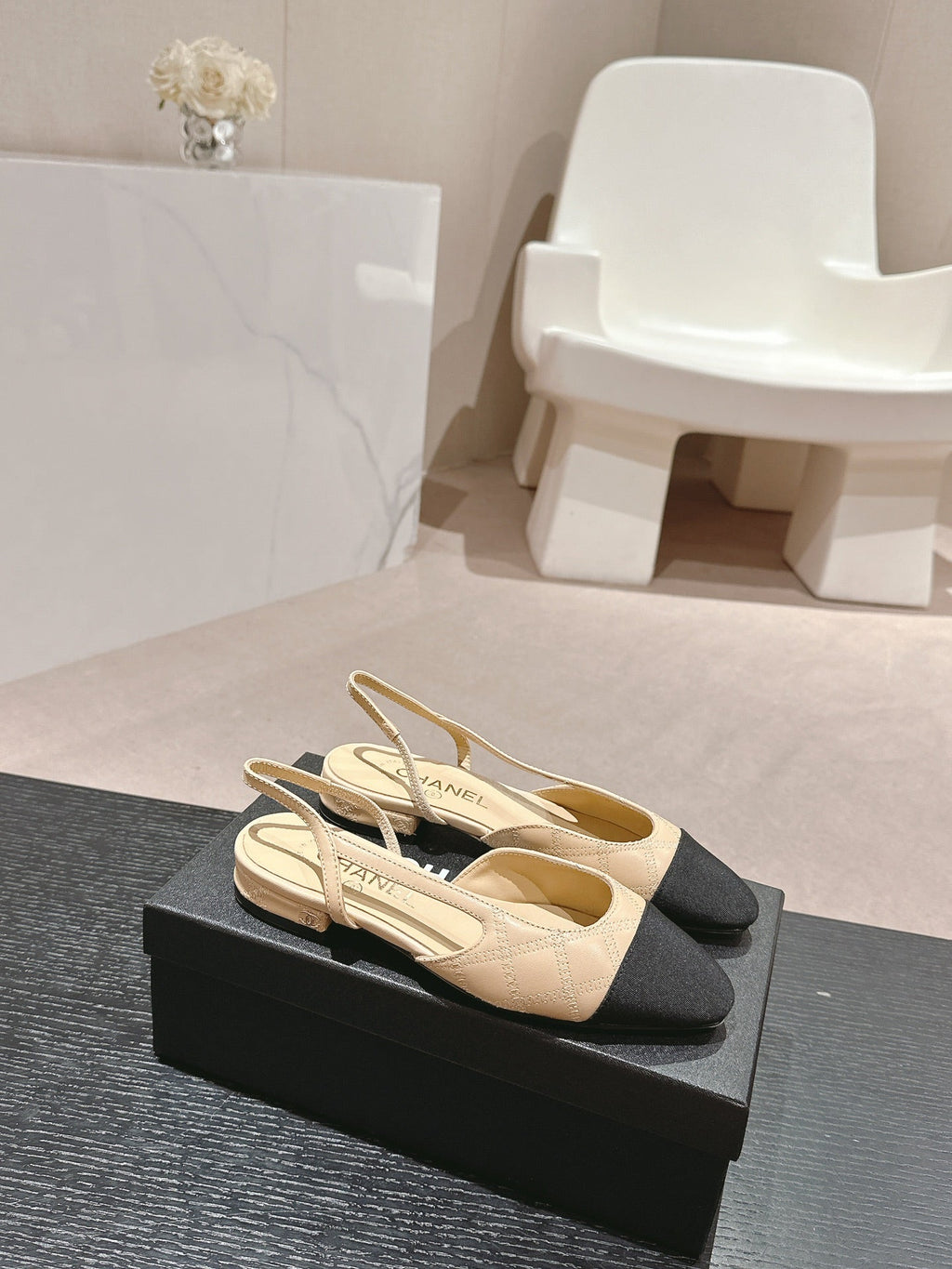 CHANEL SLINGBACKS IN BEIGE CREAM LAMBSKIN AND BLACK SATIN
