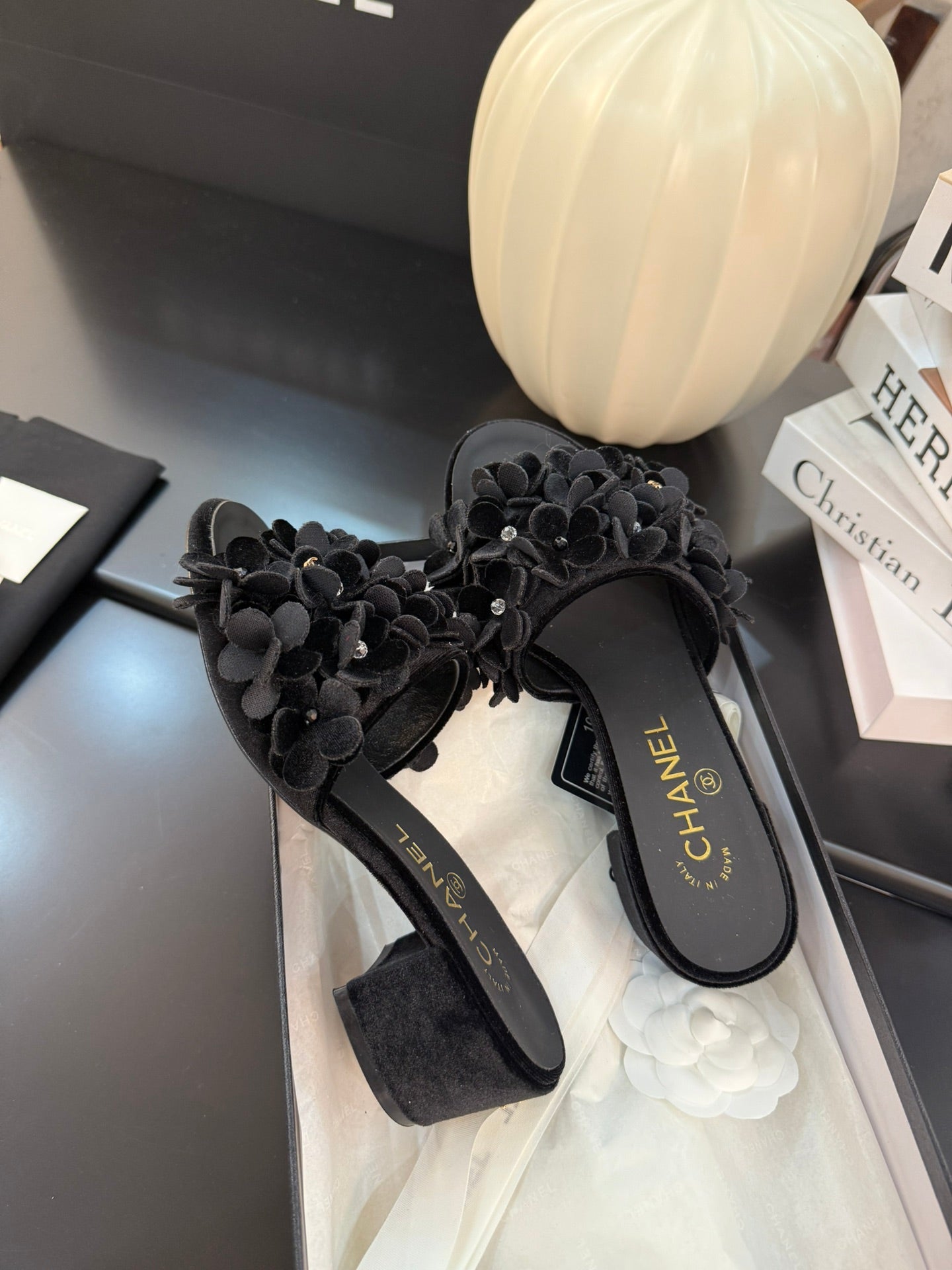 CHANEL MID HEEL 45 MM MULE IN BLACK VELVET