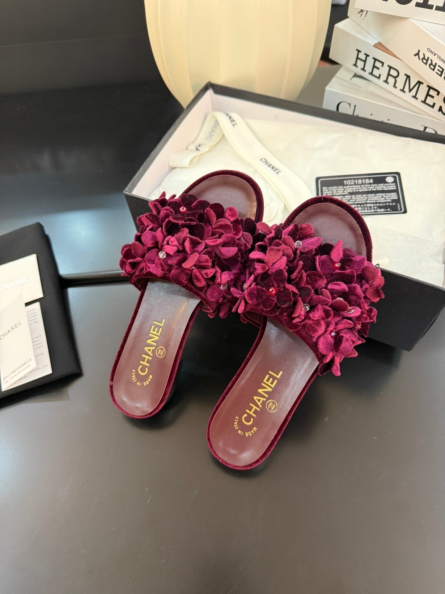 CHANEL FLAT MULE 15 MM IN PLUM PURPLE VELVET