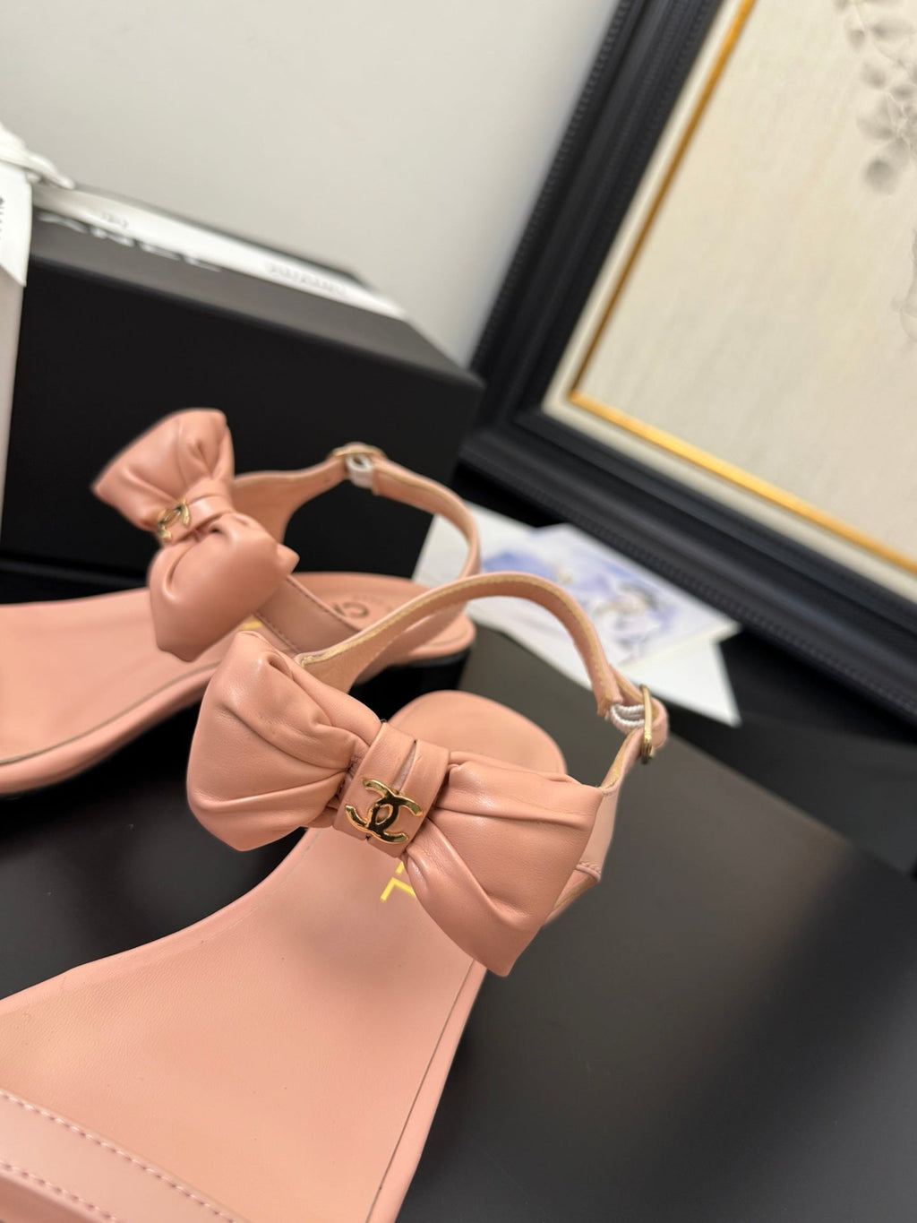 CHANEL FLAT SANDALS 5 MM IN PEACH PINK CALFSKIN