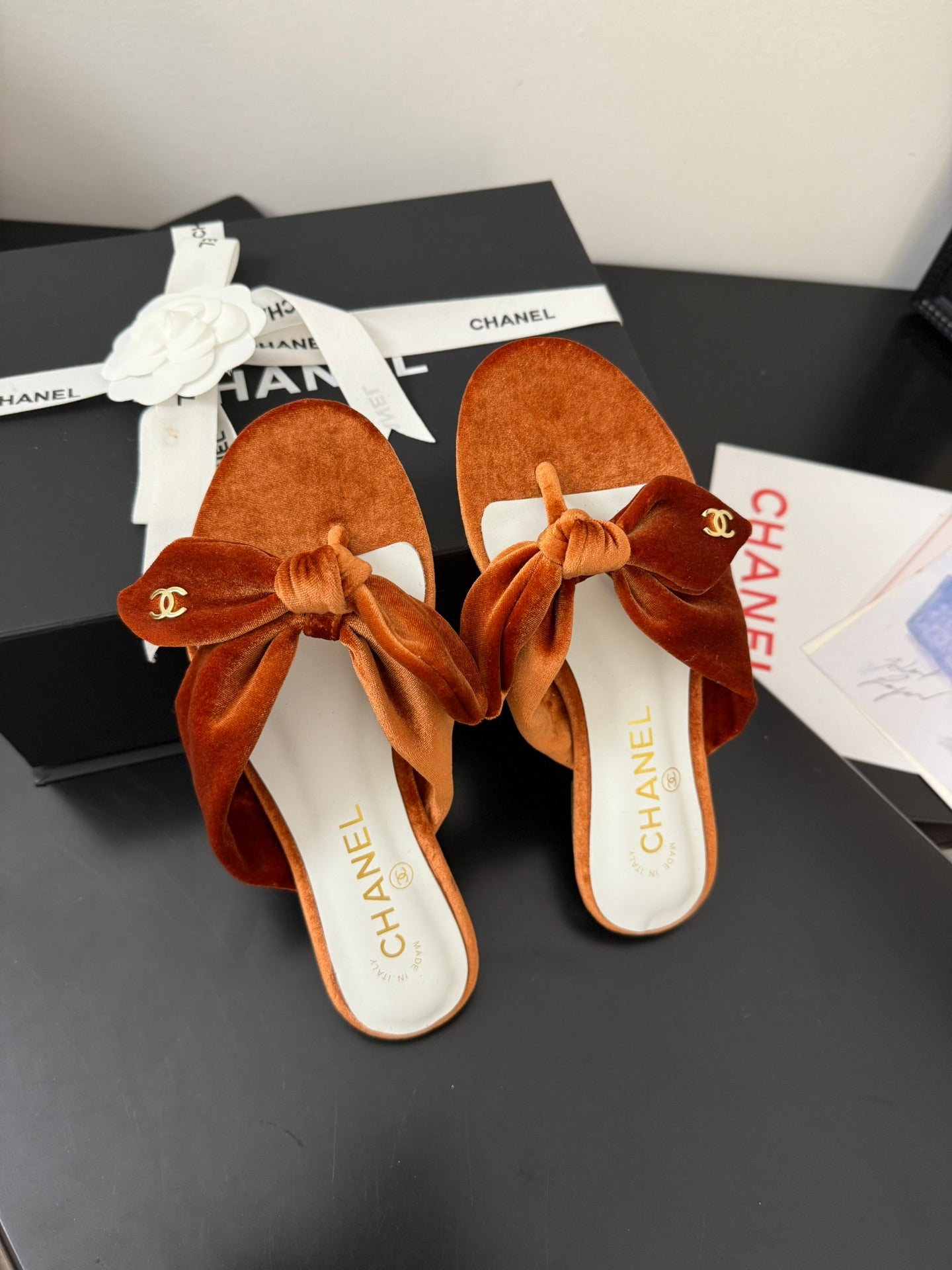 CHANEL 25C Thong Sandal Bow Pumpkin Velvet fabric 233565