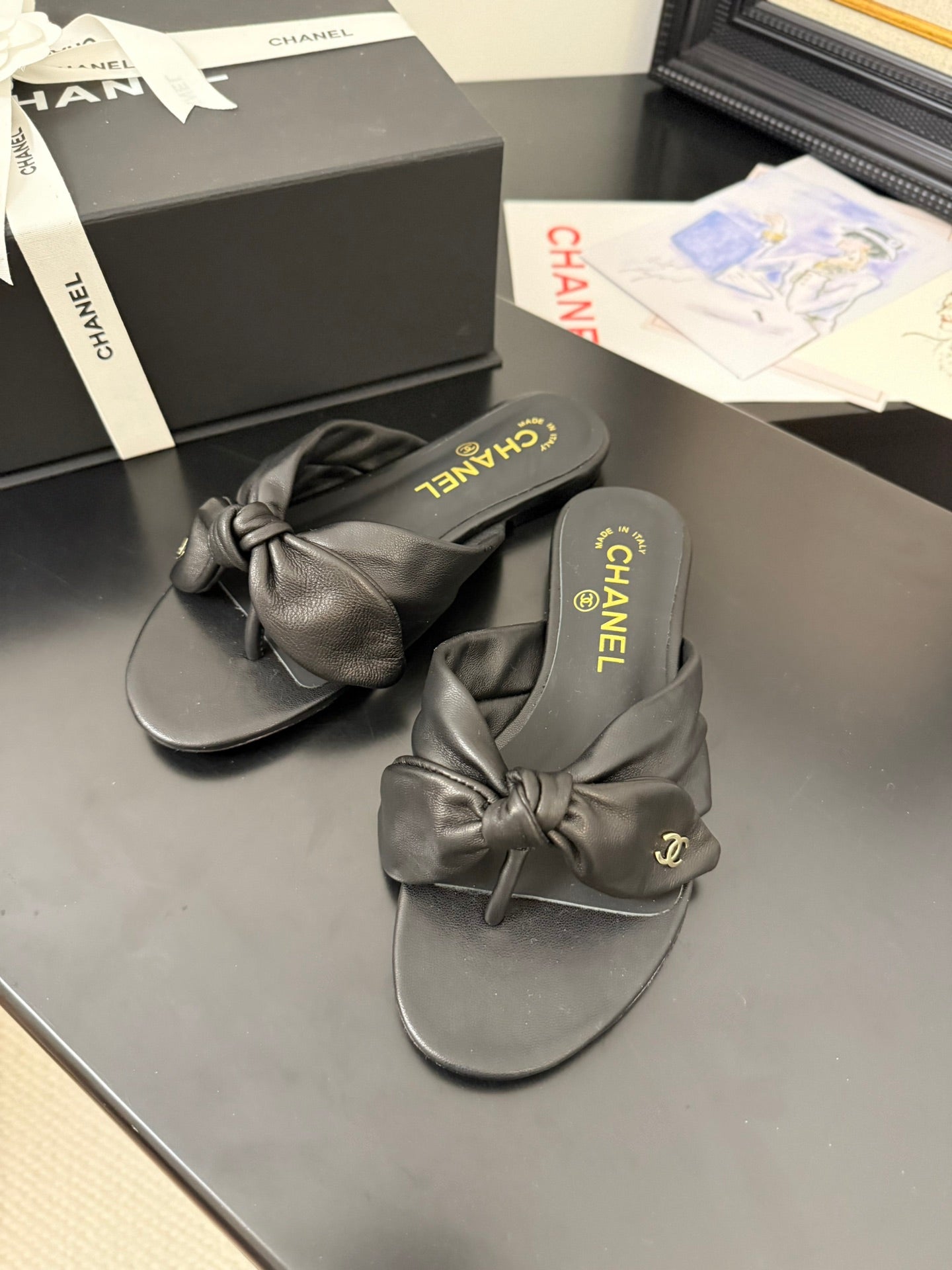 CHANEL 25C Thong Sandal Bow Black Lambskin 233562