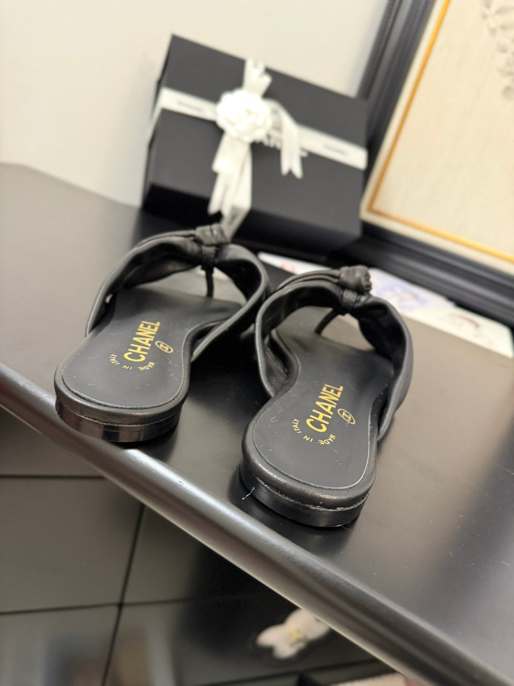 CHANEL 25C Thong Sandal Bow Black Lambskin 233562