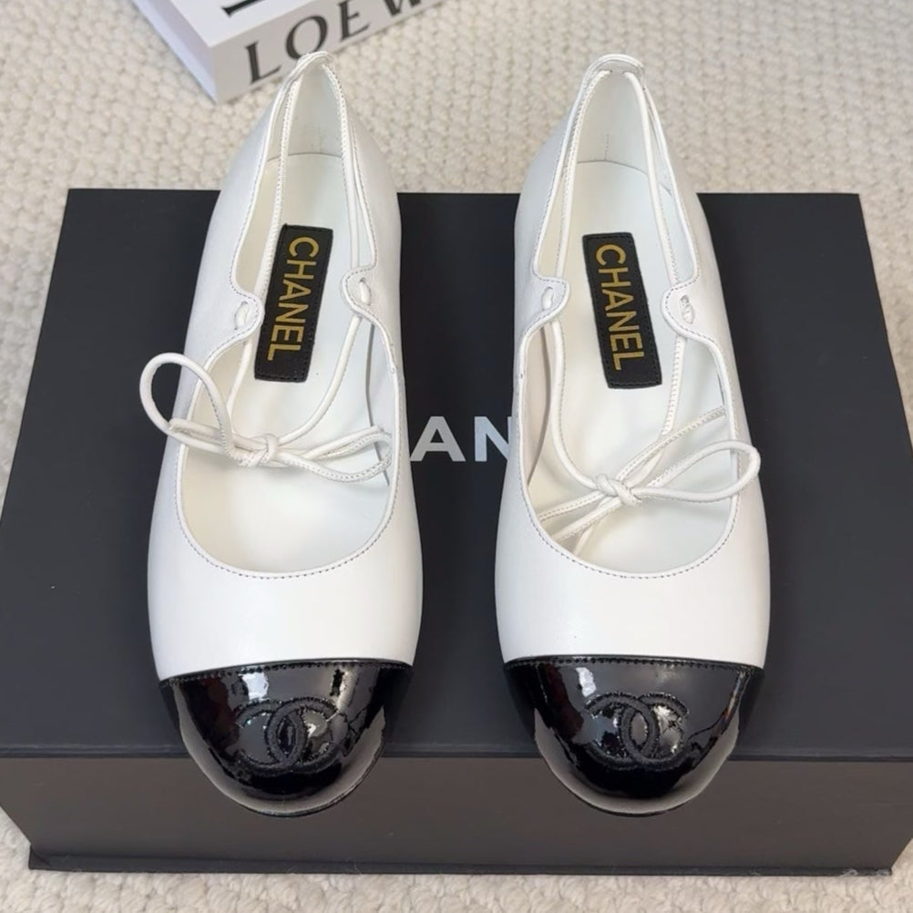 CHANEL FLAT MARY JANE PUMPS IN WHITE MIX BLACK LAMBSKIN