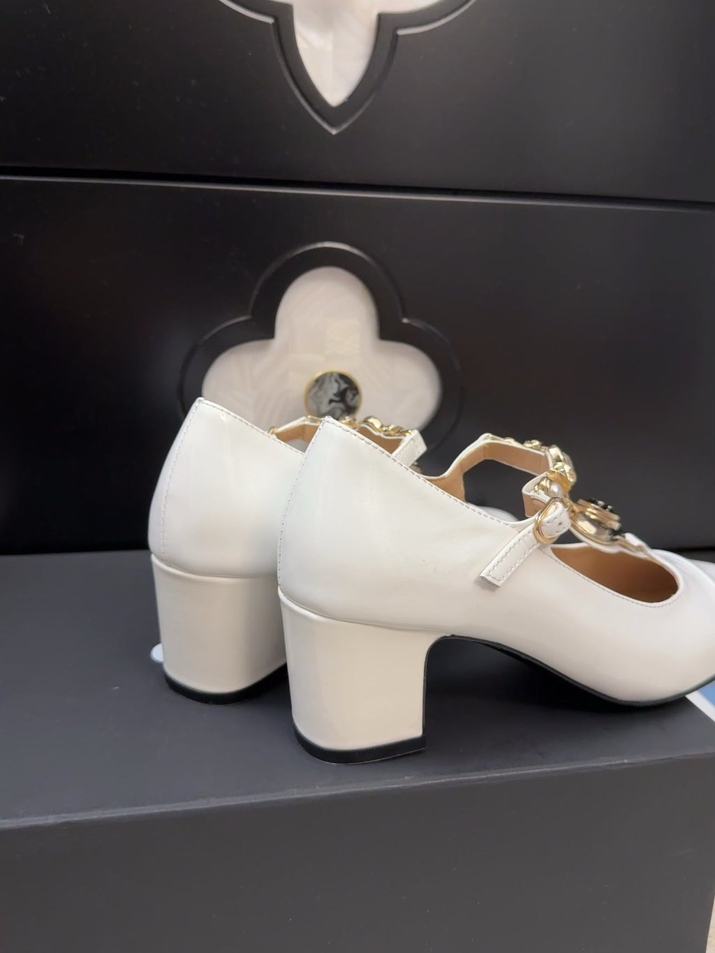 CHANEL MARY JANE SHOES IN WHITE PATENT CALFSKIN 55 MM