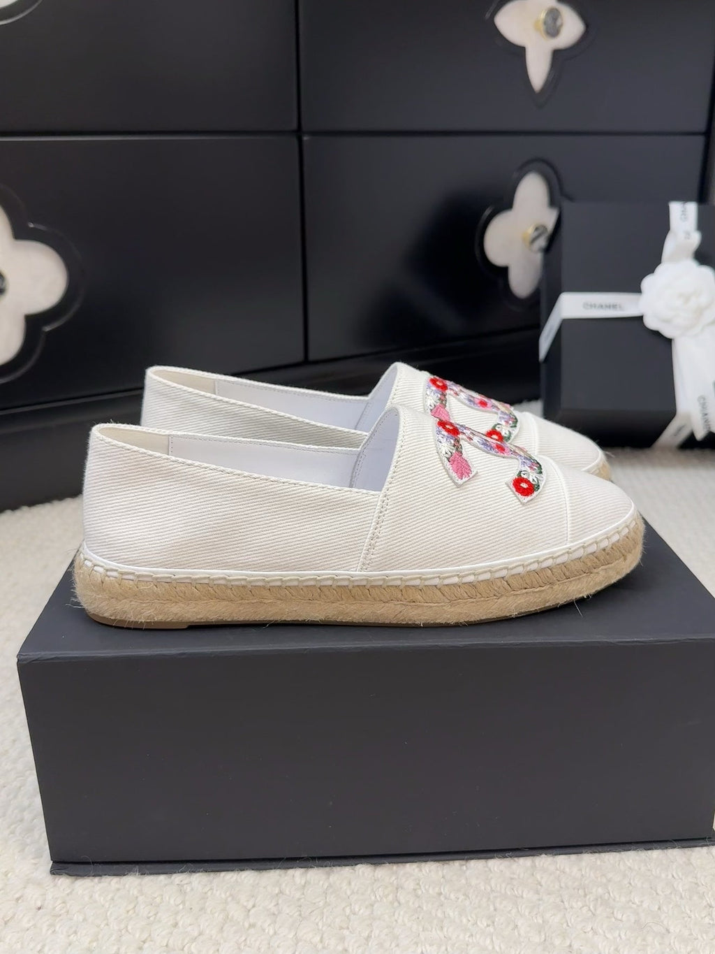 CHANEL LOAFER IN WHITE CANVAS WITH COLORFUL LOGO