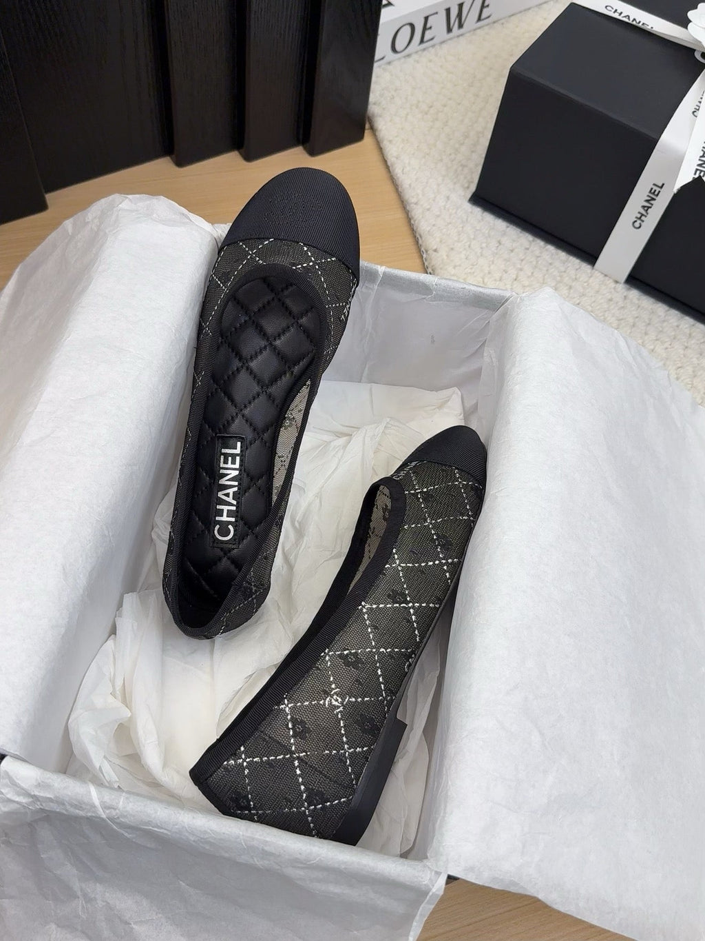 CHANEL BALLET FLAT IN BLACK FABRIC AND MESH