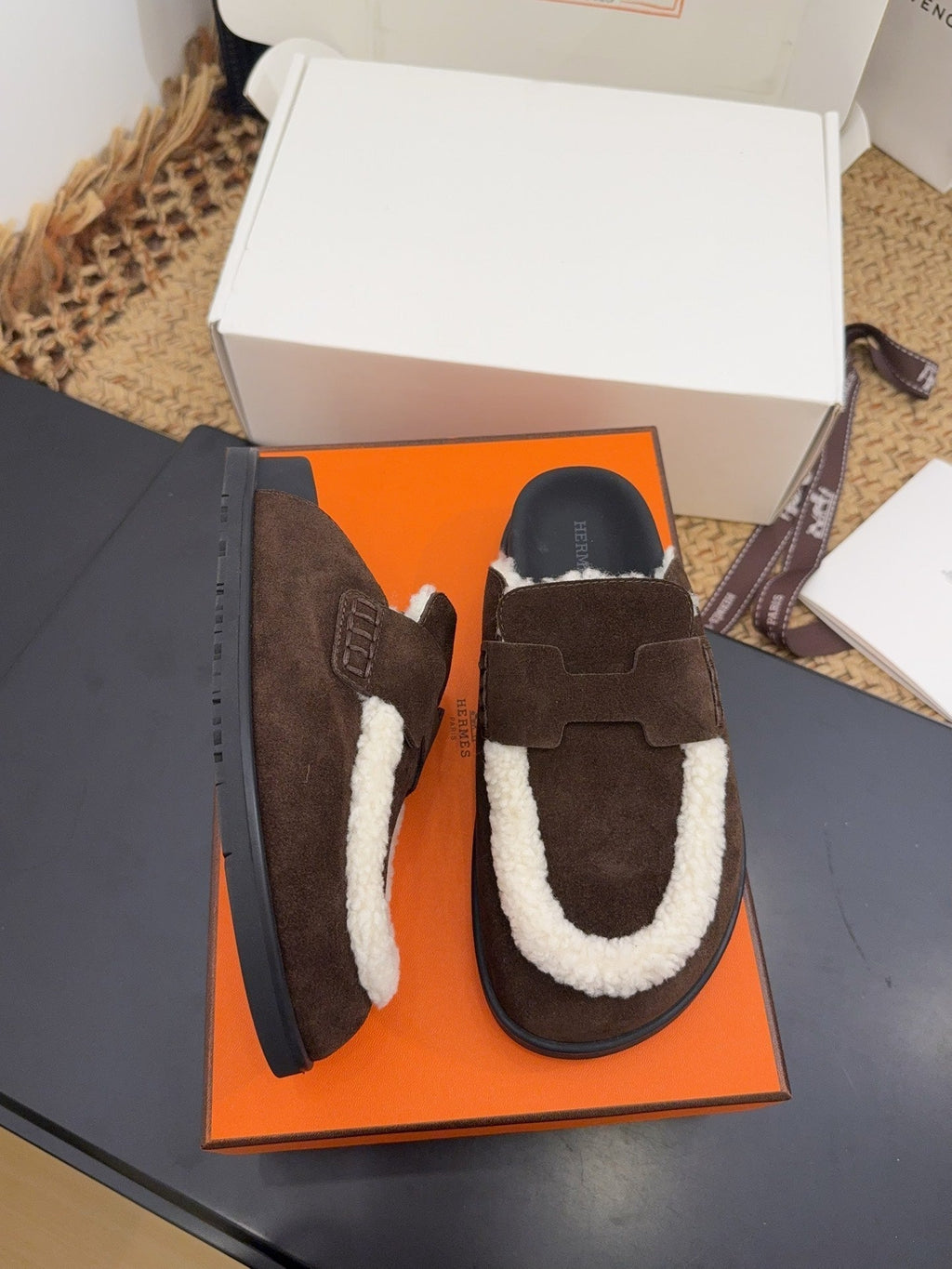 HERMES 25S MULE IN DARK CHOCOLATE BROWN SUEDE MIX WHITE SHEARLING
