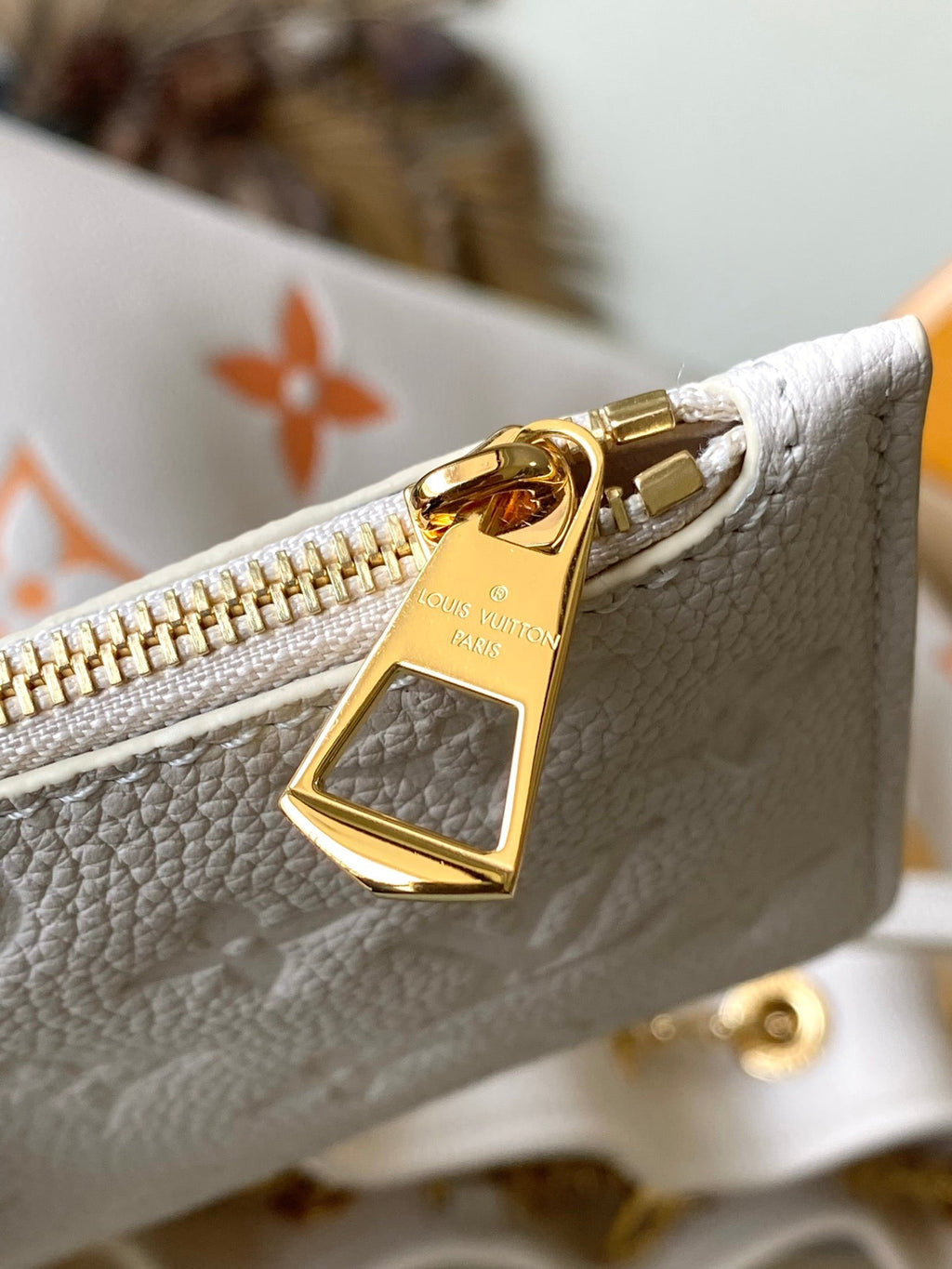 LOUIS VUITTON BUNDLE 28 IN WHITE ORANGE MONOGRAM EMPREINTE LEATHER GOLD HARDWARE