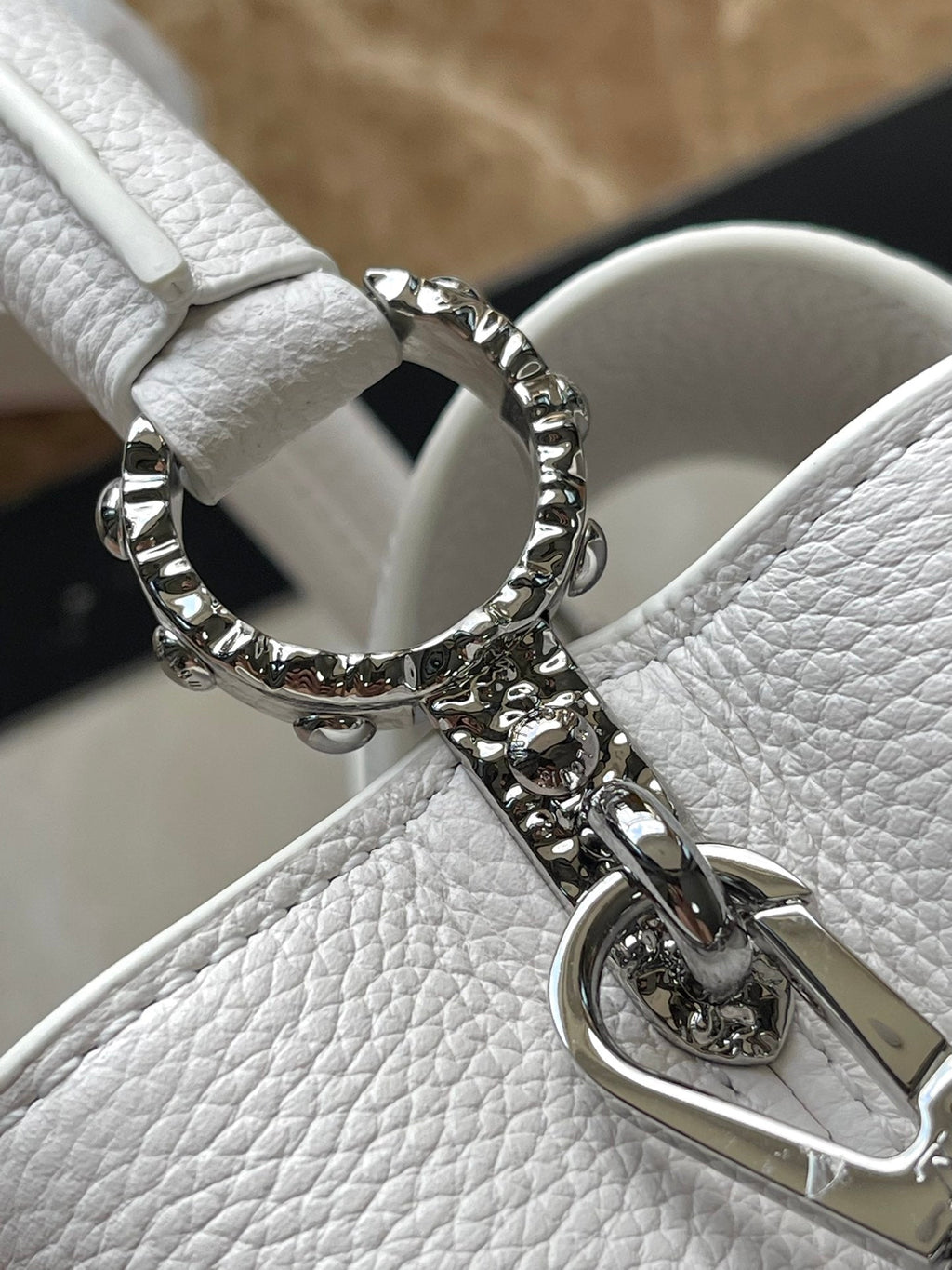 LOUIS VUITTON CAPUCINES EAST-WEST MINI 22 IN WHITE CALFSKIN SILVER HARDWARE
