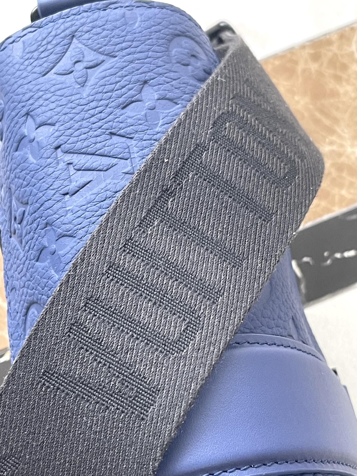 LOUIS VUITTON S-CAPE MESSENGER 28 IN SAPPHIRE BLUE TAURILLON