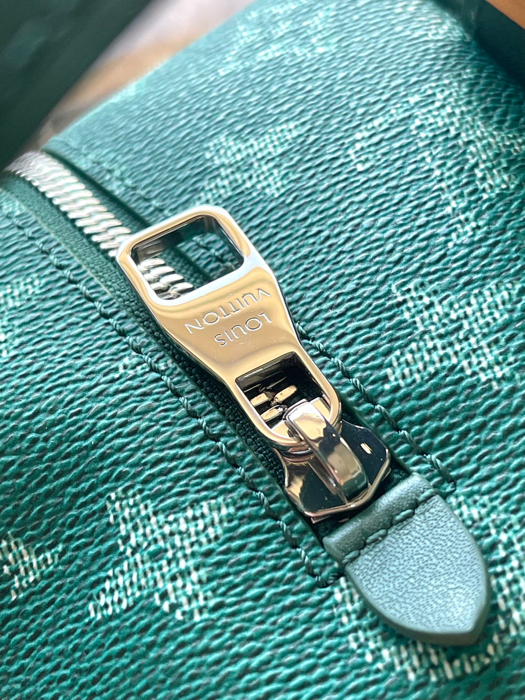 LOUIS VUITTON LOCKER DOPP KIT 28 IN GREEN MONOGRAM HERITAGE CANVAS
