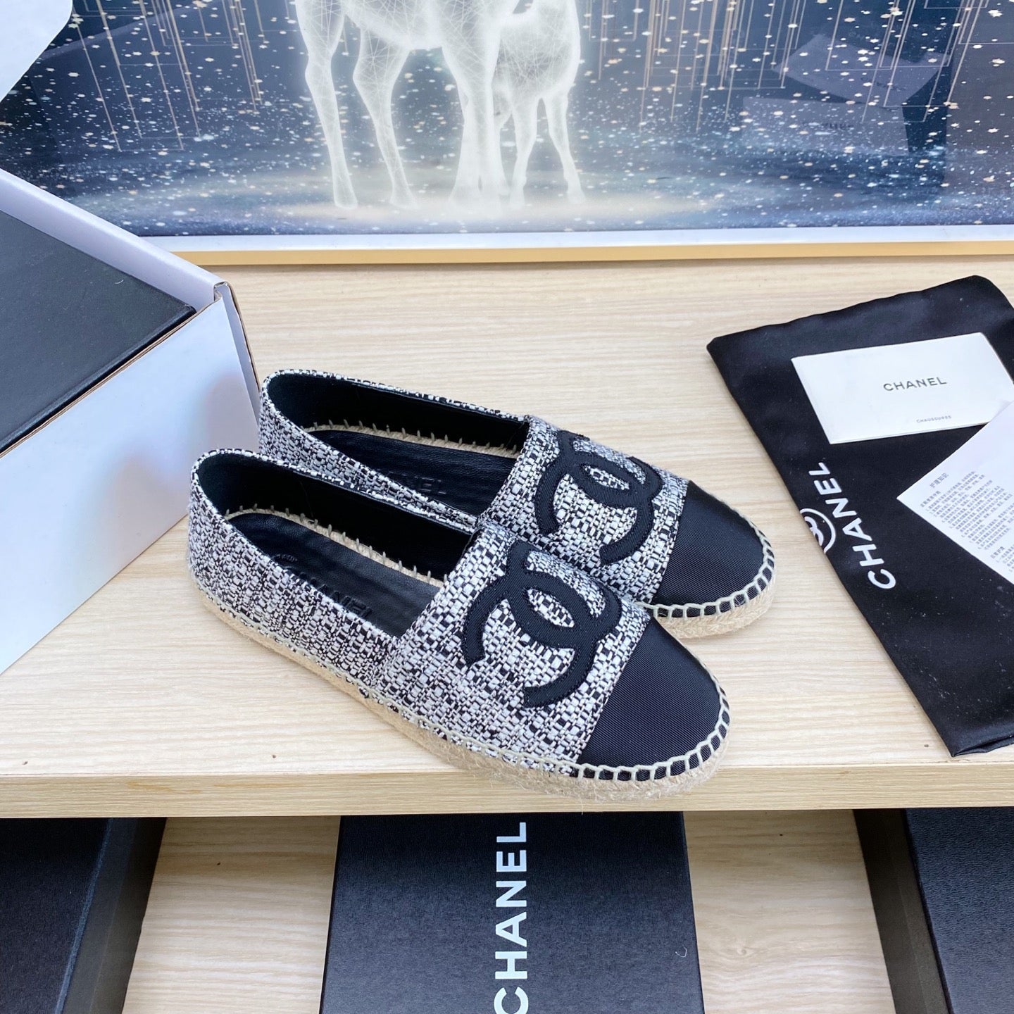 CHANEL ESPADRILLES PLATFORM IN WHITE MIX BLACK TWEED