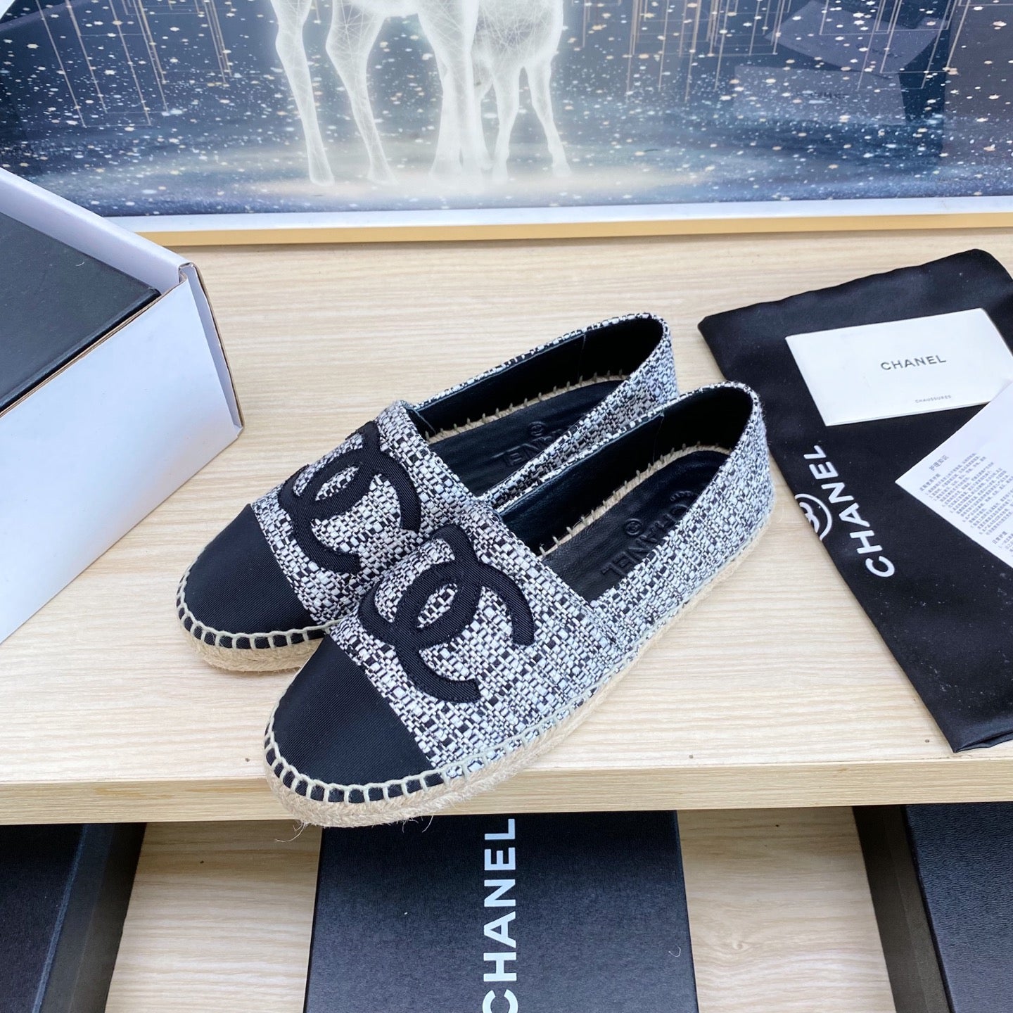 CHANEL ESPADRILLES PLATFORM IN WHITE MIX BLACK TWEED