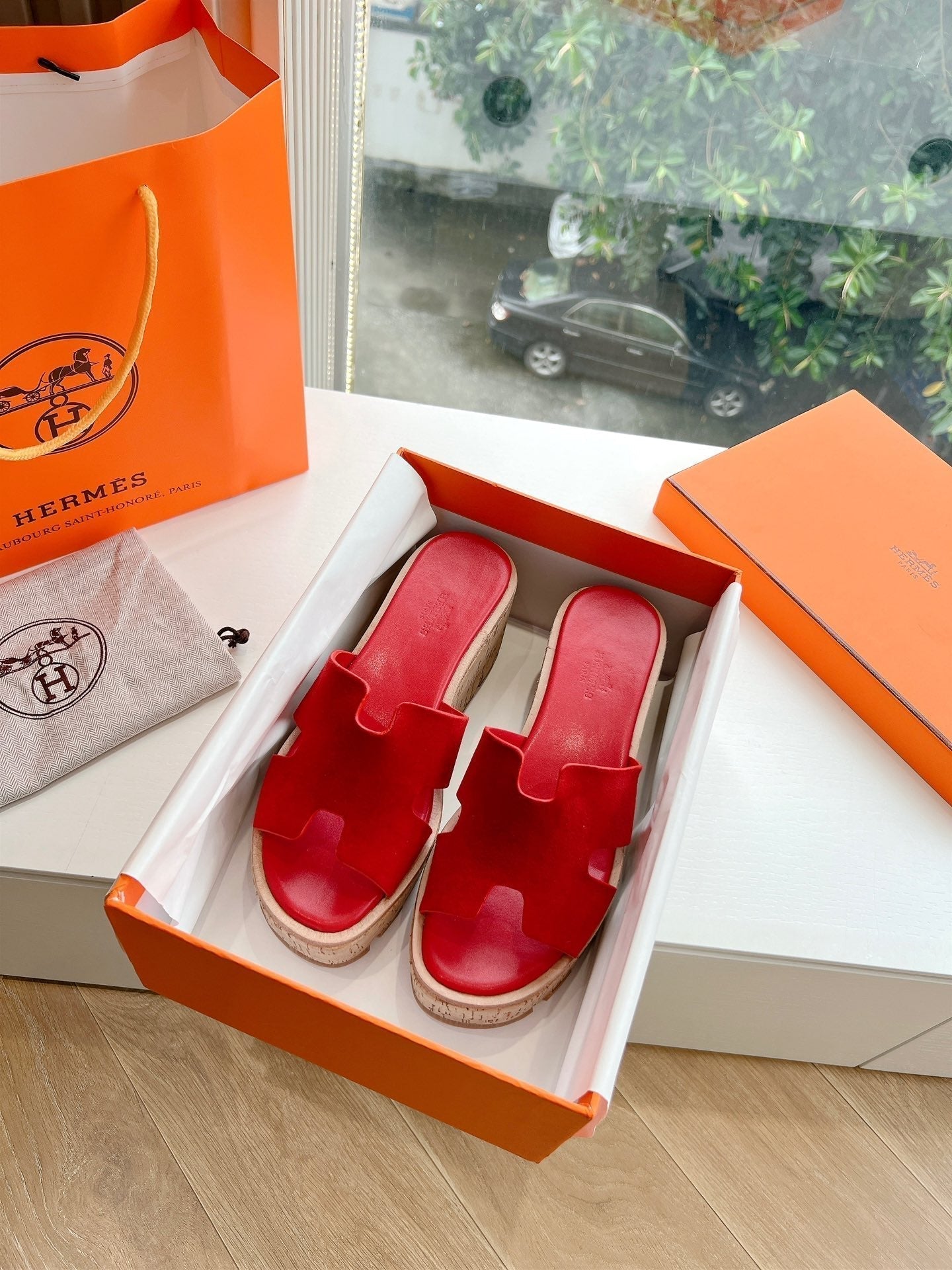 HERMES EZE 65 SANDAL CHERRY SUEDE