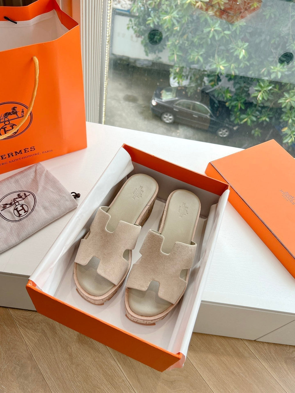 HERMES EZE 65 SANDAL CREAM SUEDE