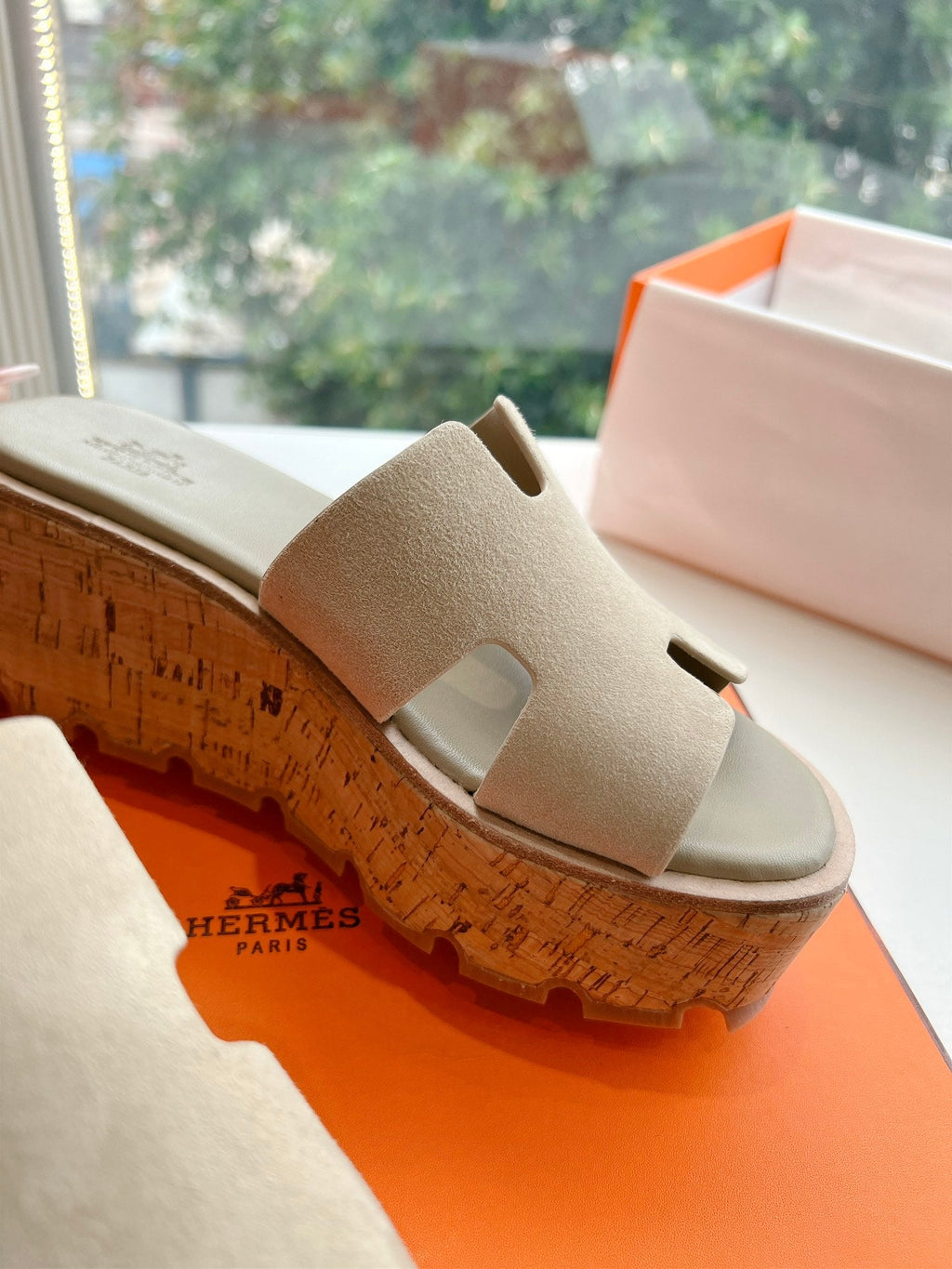 HERMES EZE 65 SANDAL CREAM SUEDE