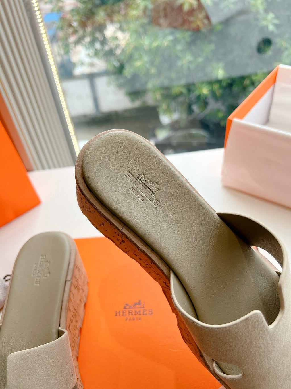 HERMES EZE 65 SANDAL CREAM SUEDE