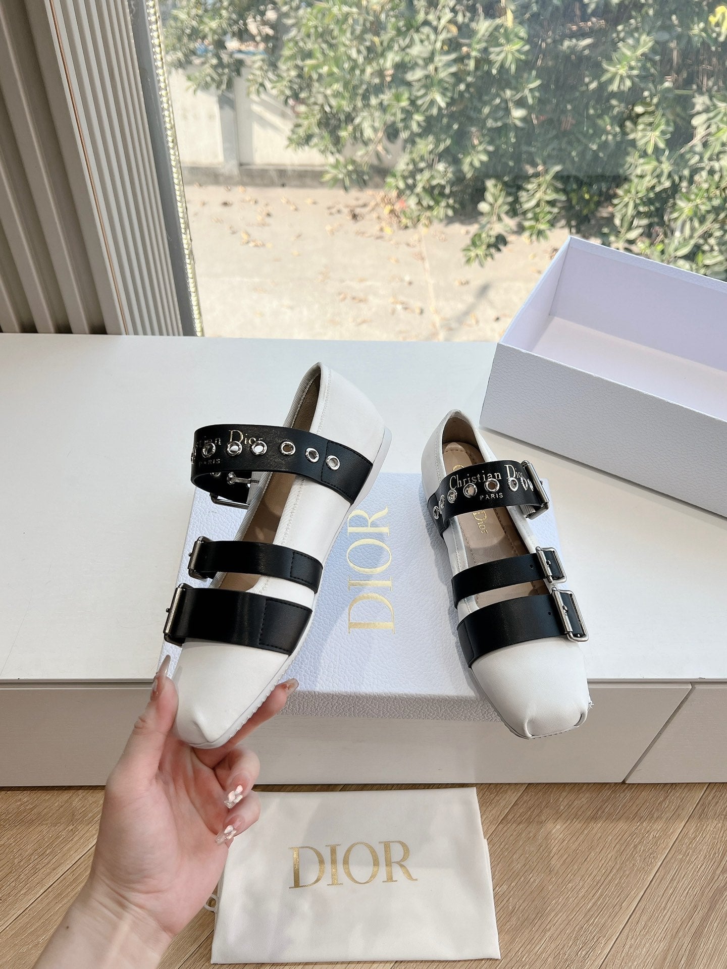 DIOR PUNK BALLET FLAT IN WHITE MIX BLACK SUPPLE CALFSKIN