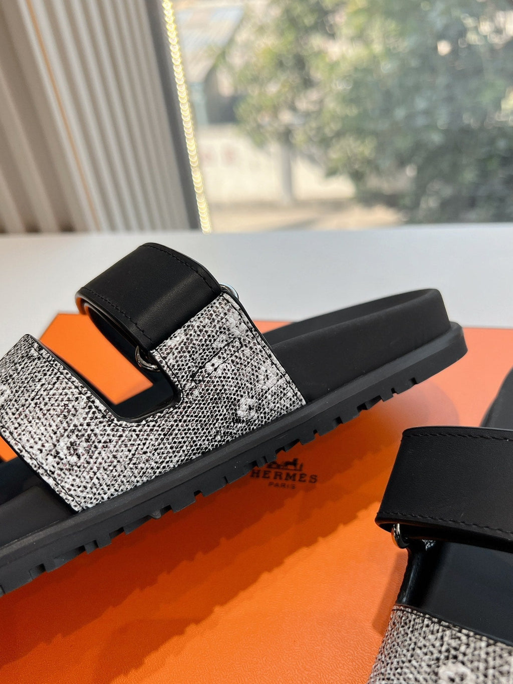 HERMES CHYPRE SANDAL IN BLACK MIX WHITE LIZARD SKIN