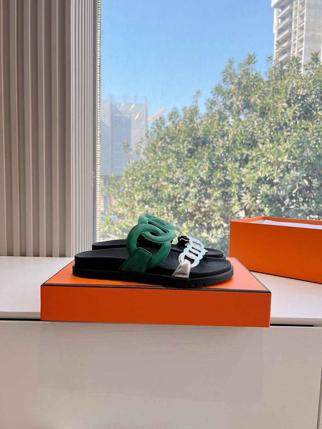 HERMES EXTRA SANDAL IN MEDIUM GREEN MIX SILVER CALFSKIN