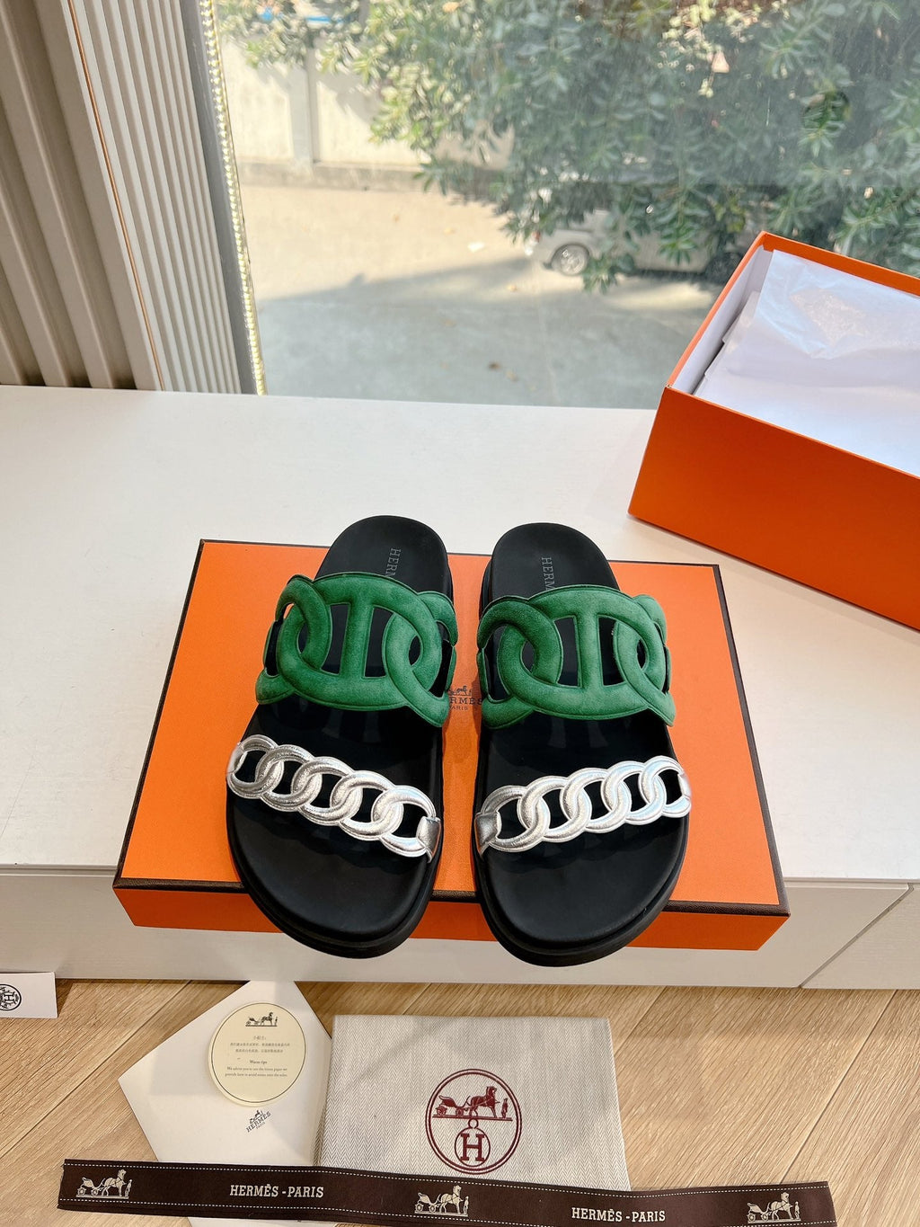 HERMES EXTRA SANDAL IN MEDIUM GREEN MIX SILVER CALFSKIN