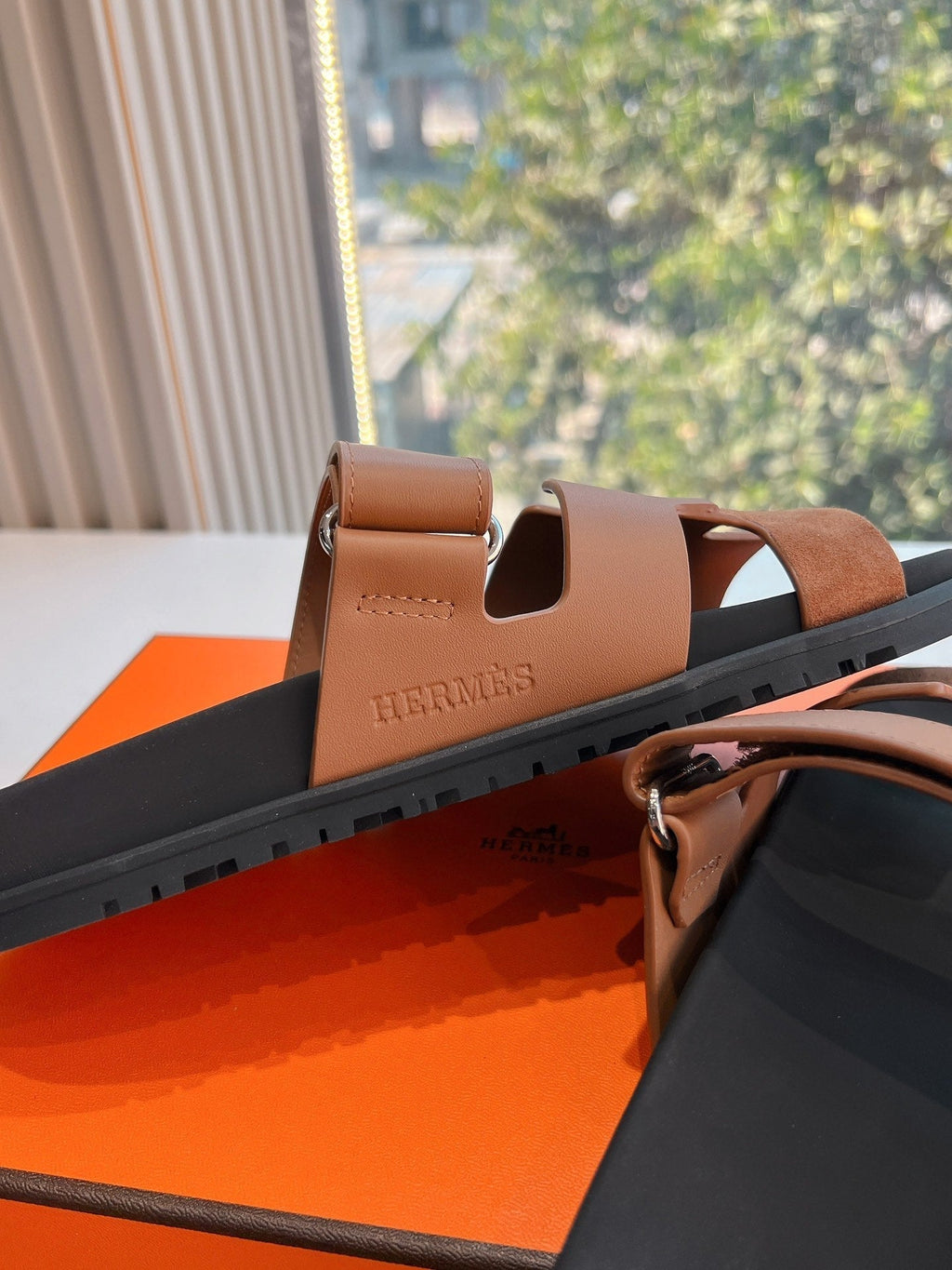 HERMES CHYPRE SANDAL IN BRONZE BROWN SUEDE AND CALFSKIN