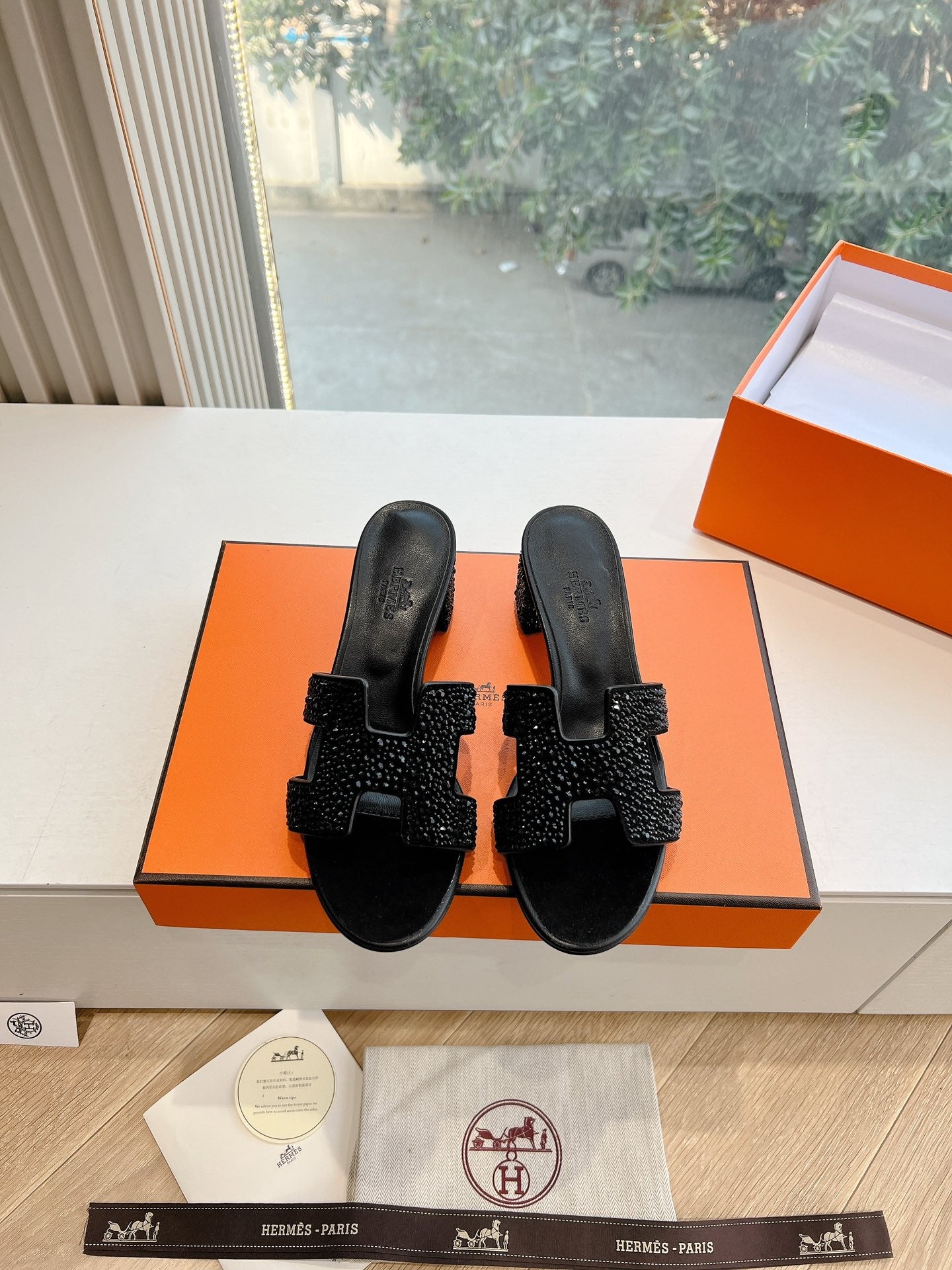 HERMES 0ASIS SANDAL IN BLACK SUEDE WITH CRYSTALS
