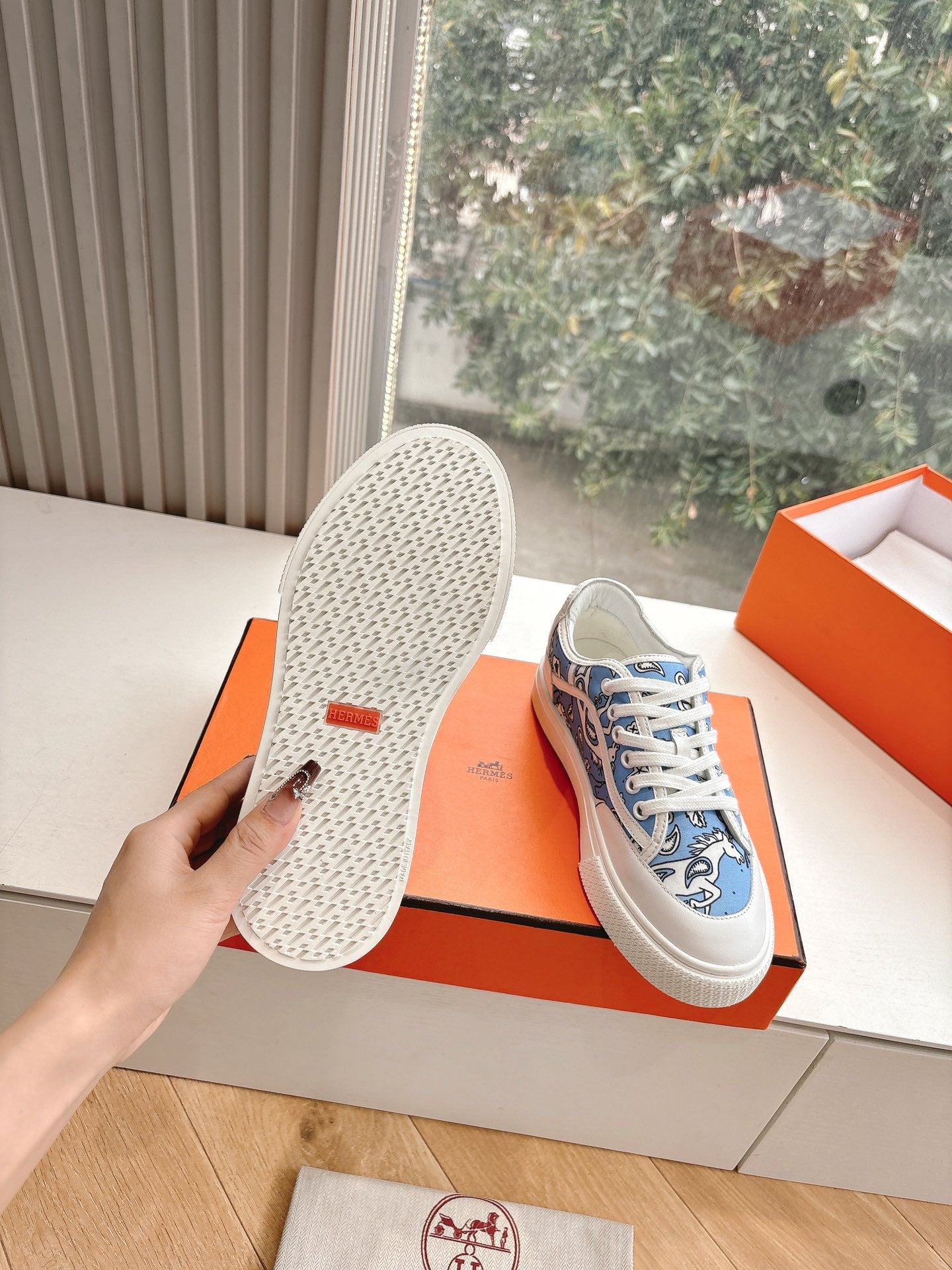 HERMES GET SNEAKER IN WHITE MIX CERULEAN BLUE MAXI CANVAS AND CALFSKIN