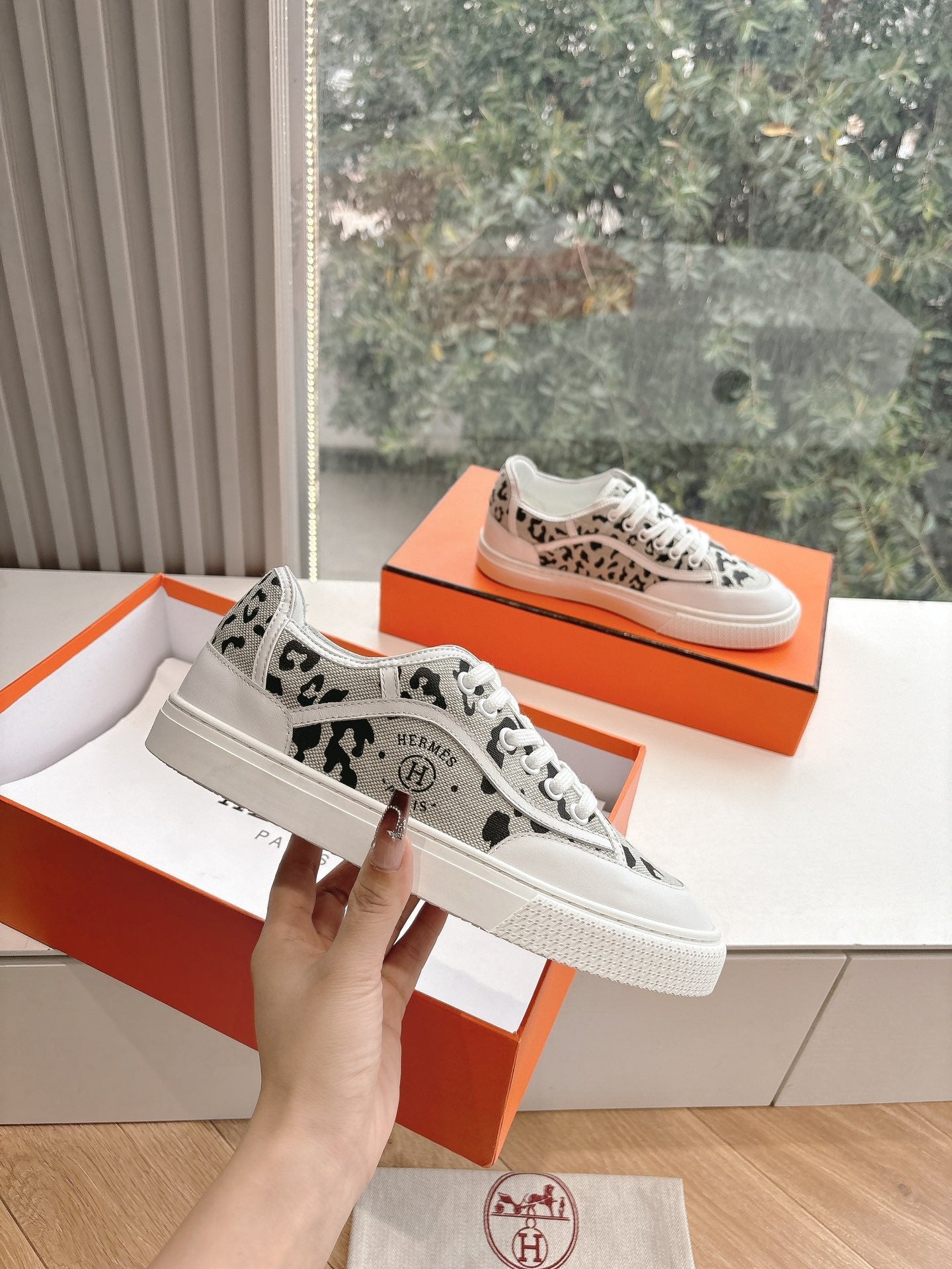 HERMES GET SNEAKER IN BLACK MIX PALE GRAY MAXI CANVAS AND CALFSKIN
