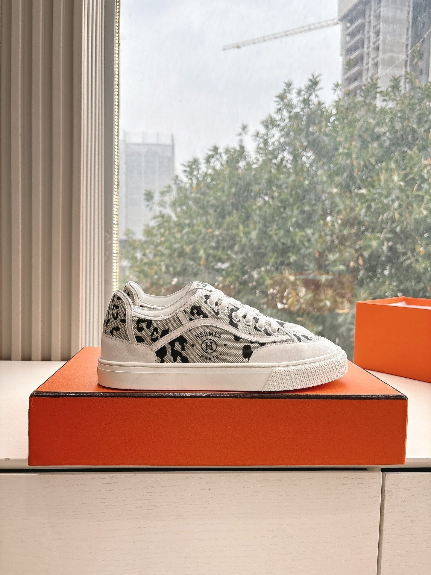 HERMES GET SNEAKER IN BLACK MIX PALE GRAY MAXI CANVAS AND CALFSKIN