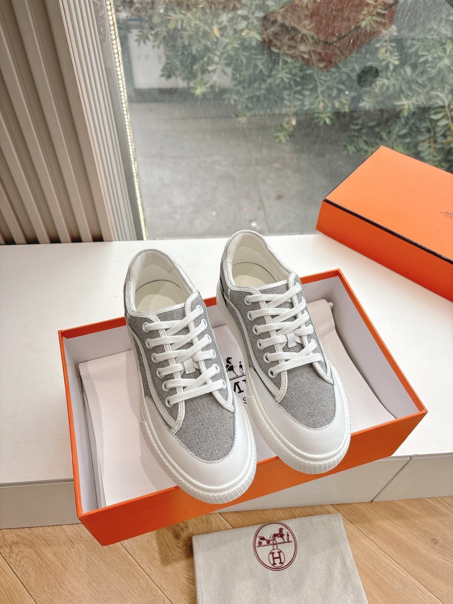 HERMES GET SNEAKER IN DOVE GRAY MAXI CANVAS AND CALFSKIN
